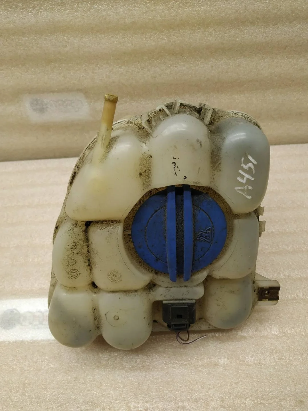 бачок расширительный Volkswagen Touareg 2 7P6 2012