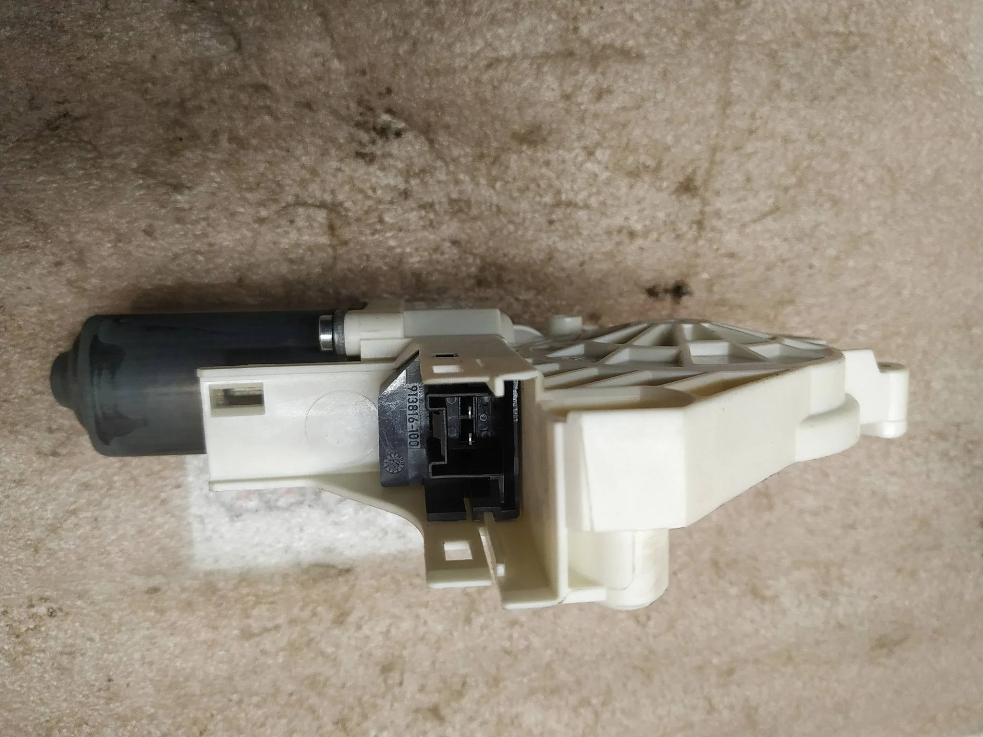 Моторчик стеклоподъемника двери Volkswagen Touareg 2 7P6 2012