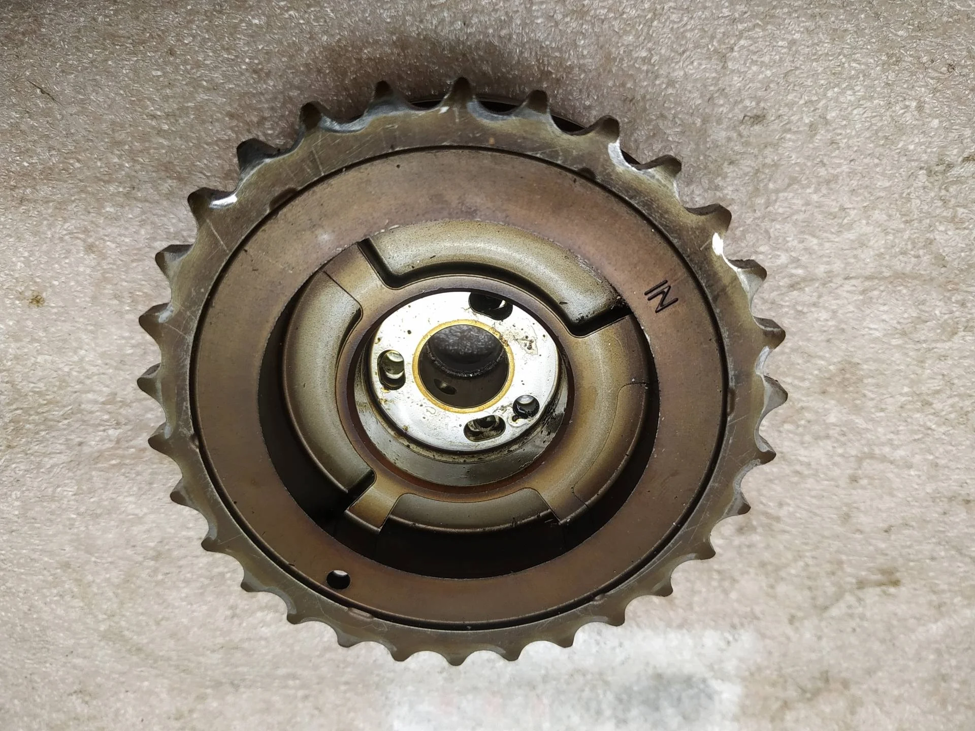 регулятор фаз газораспределения Volkswagen Touareg 2 7P6 2011