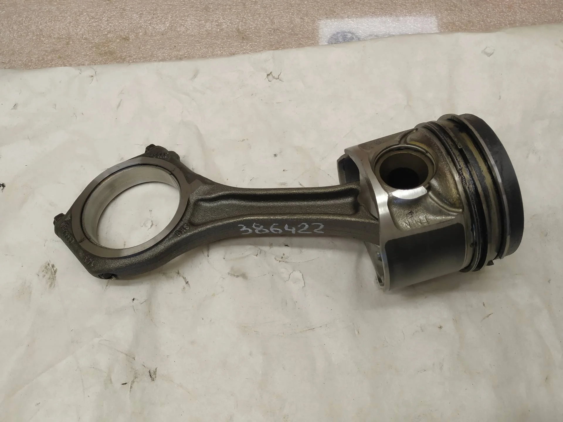 поршень Volkswagen Touareg 2 7P6 2013