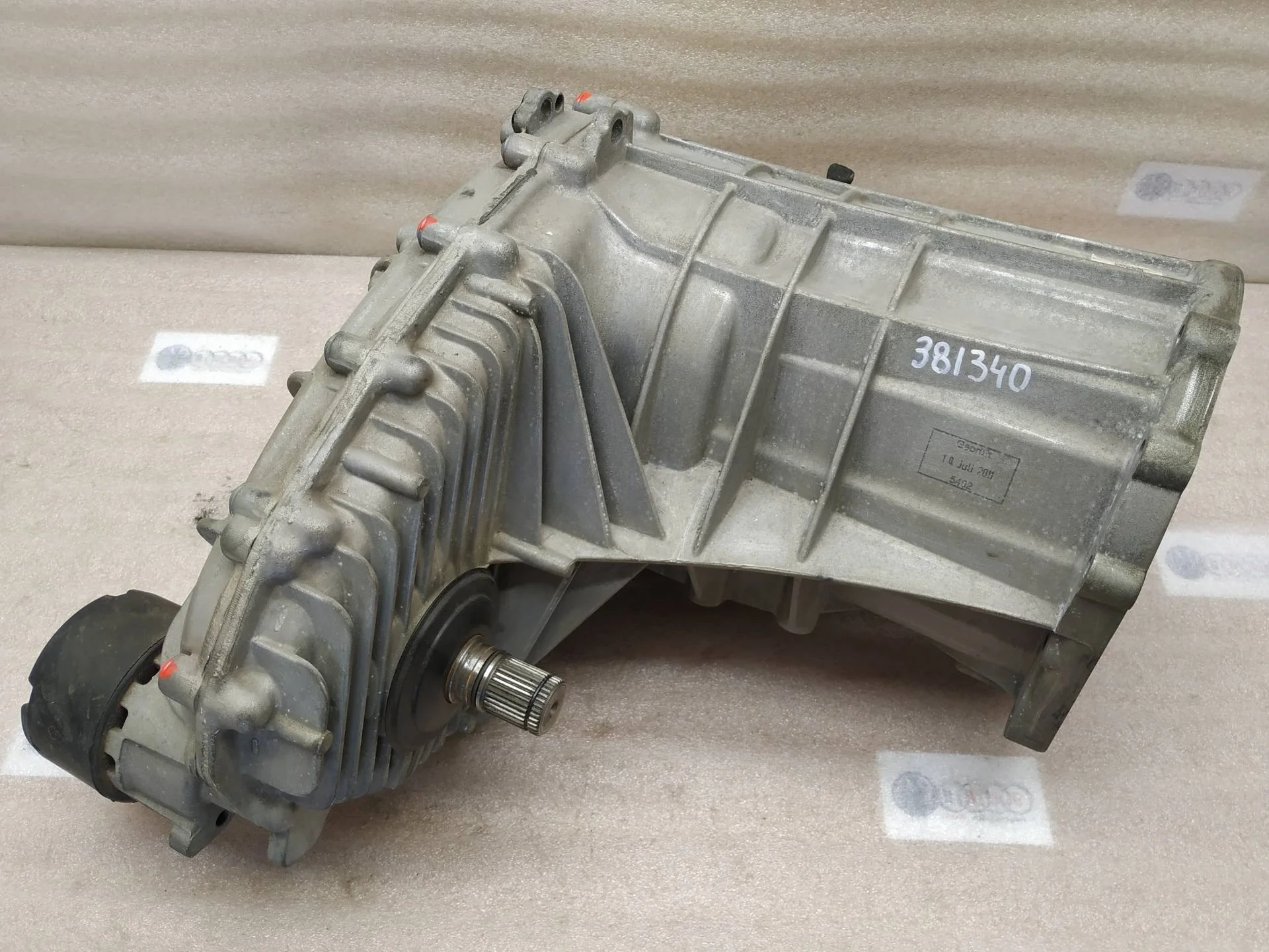 раздаточная коробка Volkswagen Touareg 2 7P6 2012