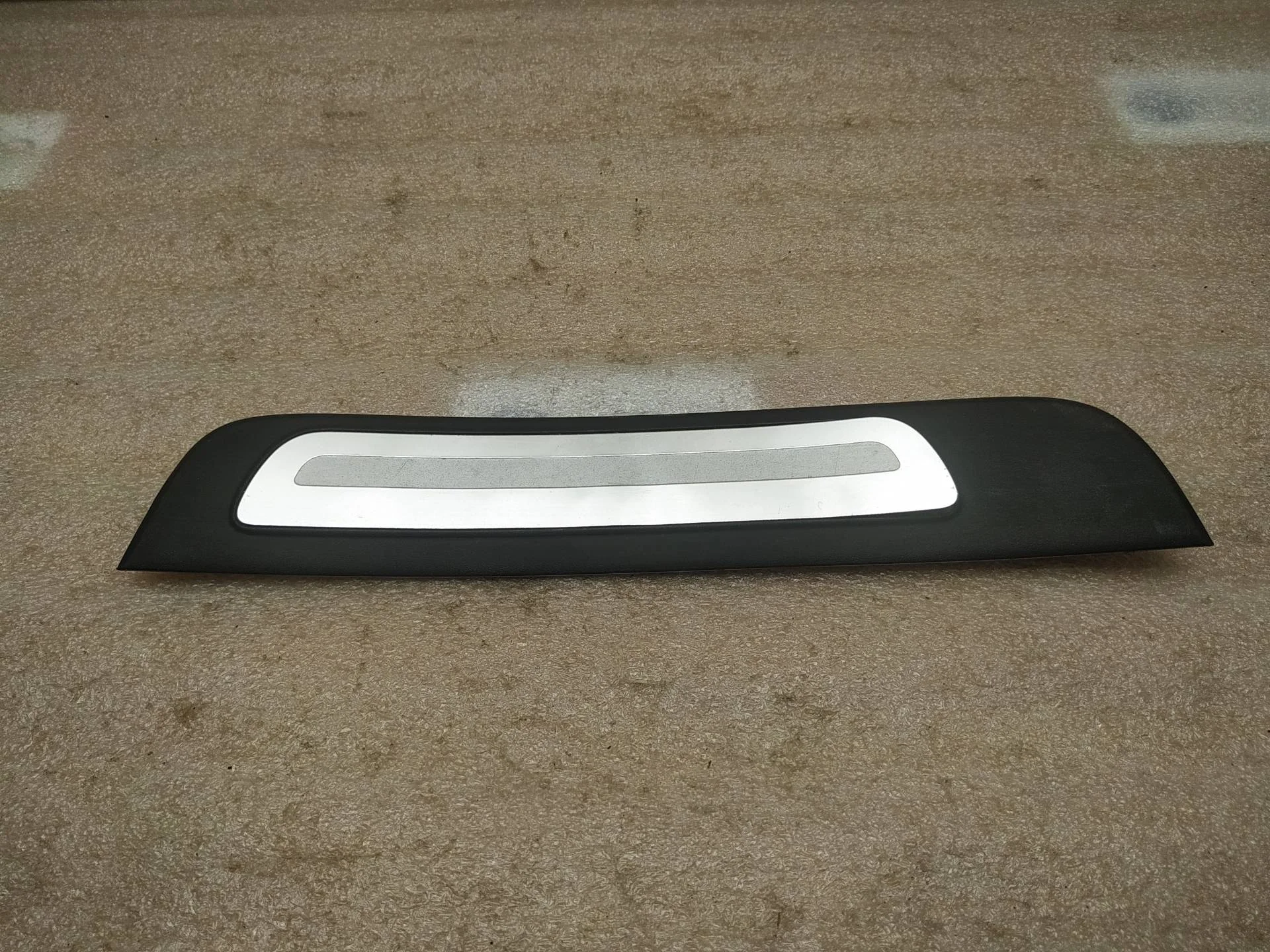 накладка на порог правая Audi A4 B8/8K  2012