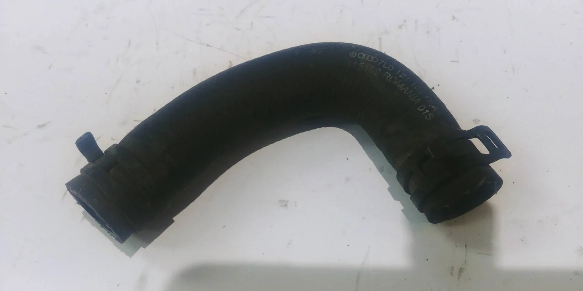 патрубок (трубопровод, шланг) Volkswagen Touareg 2 7P6 2011