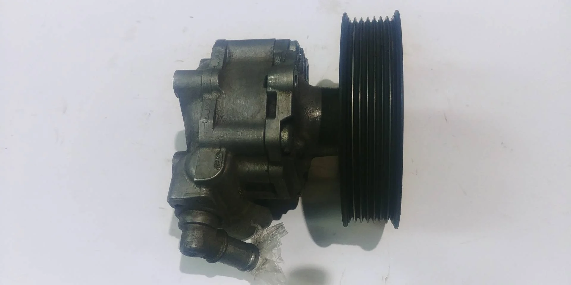 насос гидроусилителя руля Volkswagen Touareg 2 7P6 2011