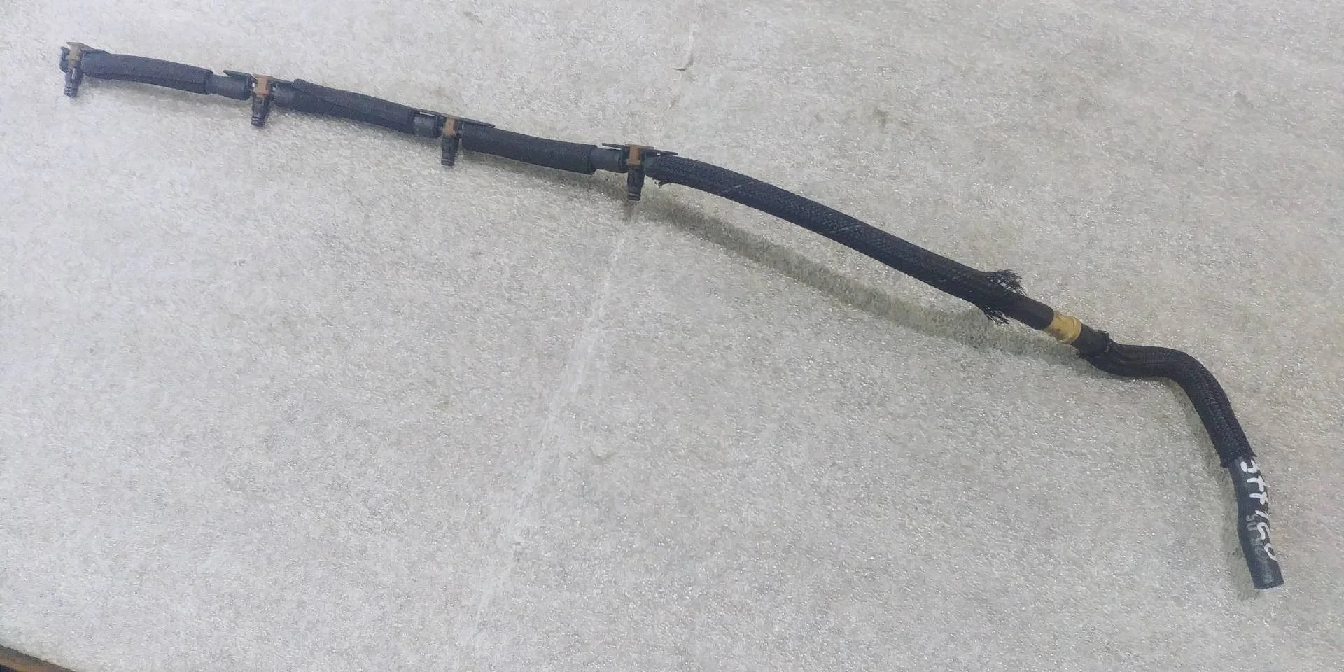 Шланг возвратной магистрали Volkswagen Tiguan  2011