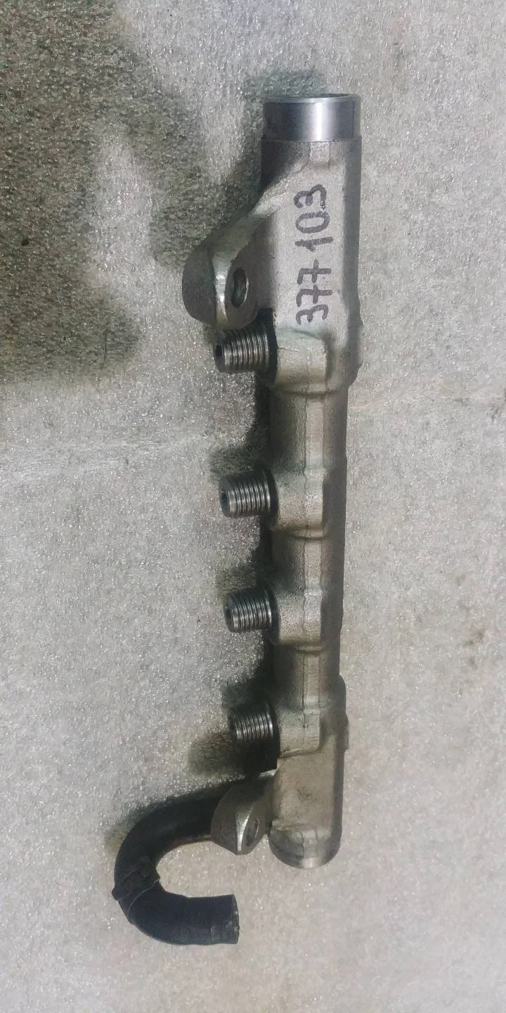 топливная рампа Volkswagen Tiguan  2011