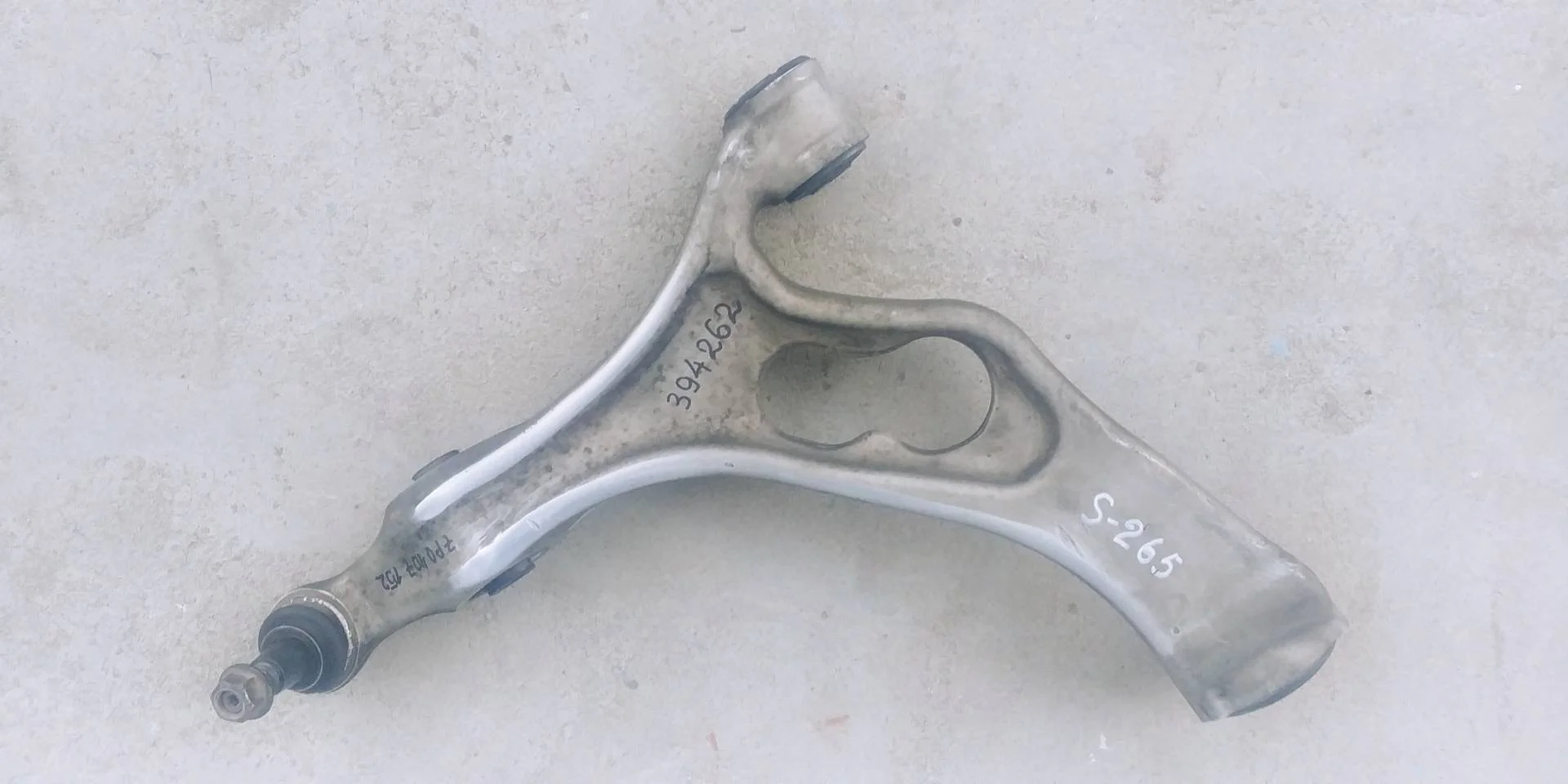 рычаг передний правый Volkswagen Touareg 2 7P6 2012