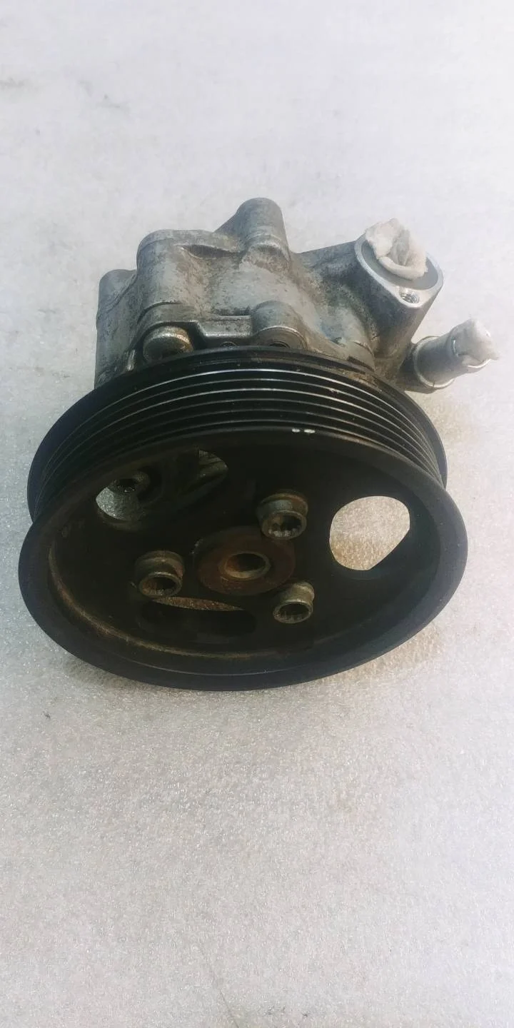 насос гидроусилителя руля Volkswagen Touareg 2 7P6 2011