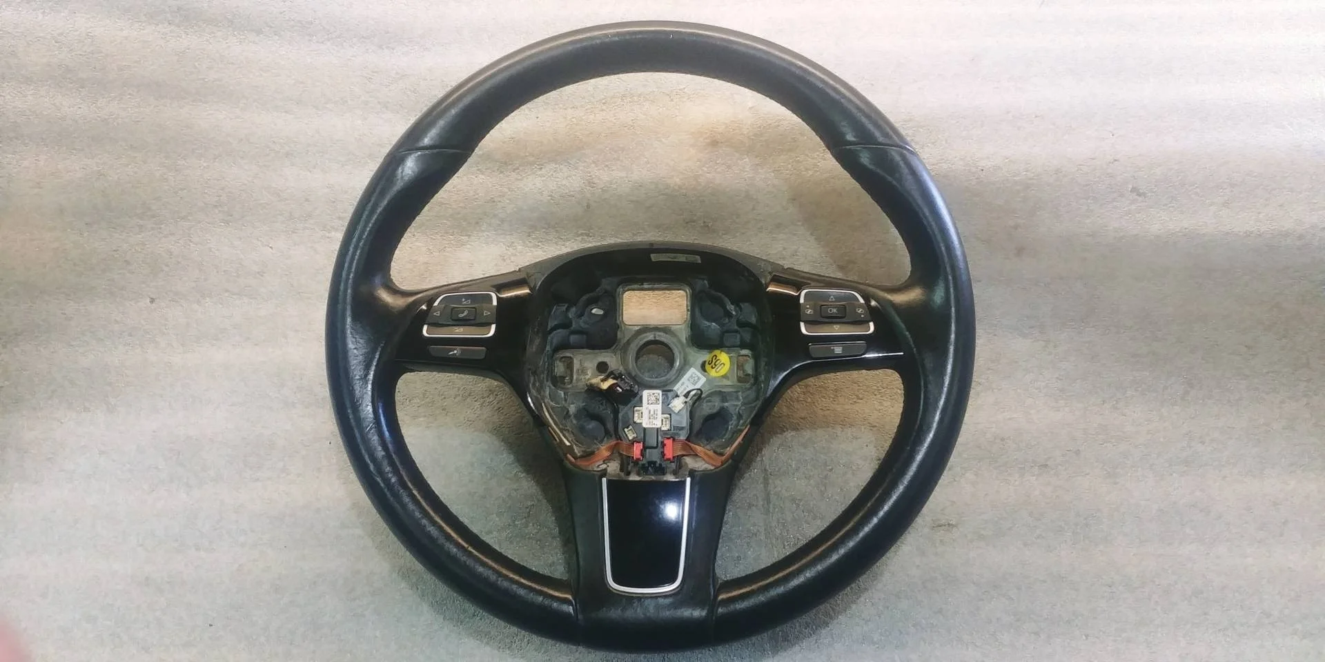 руль Volkswagen Touareg 2 7P6 2012