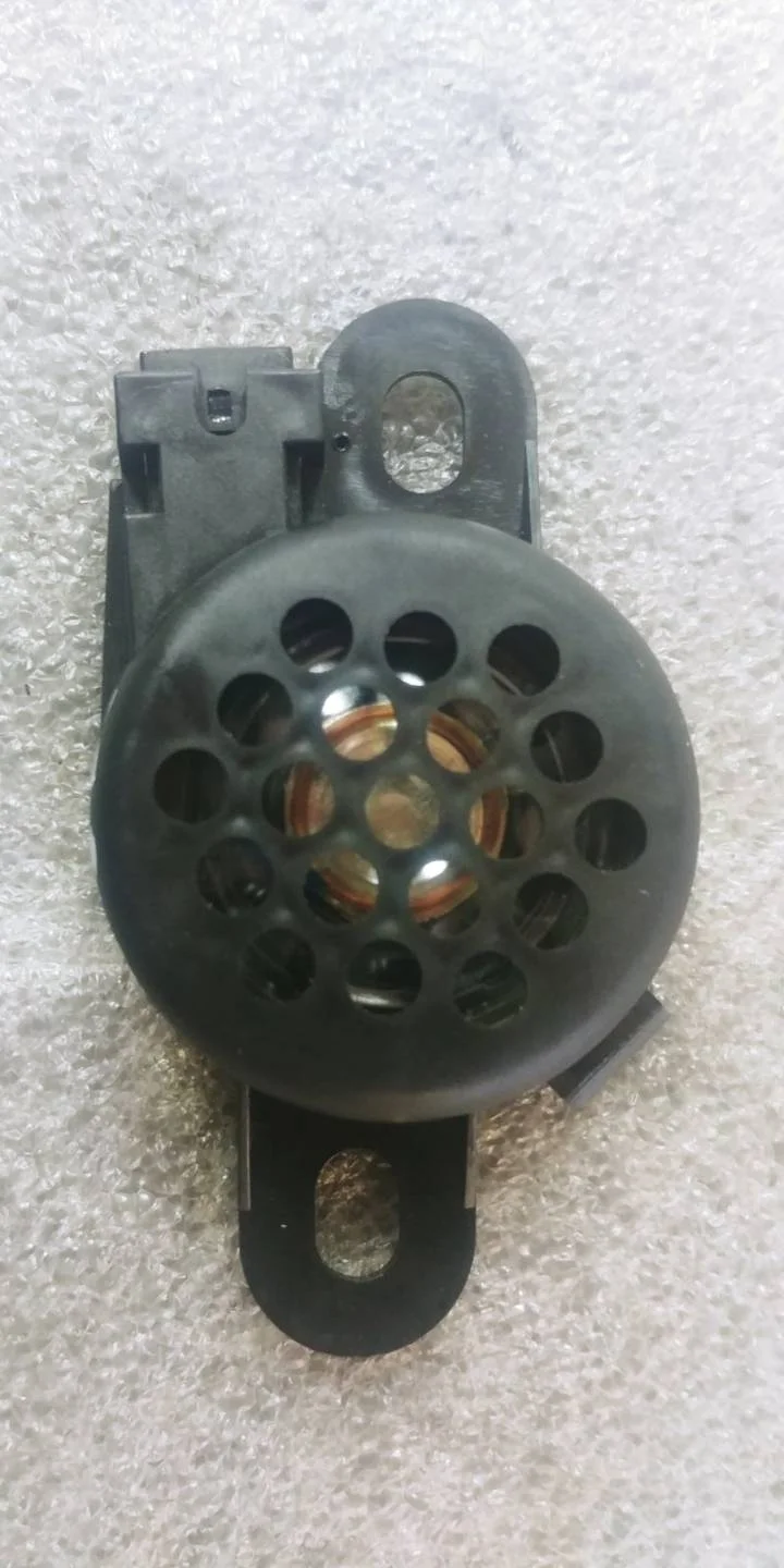 динамик высокочастотный (пищалка) двери Volkswagen Touareg 2 7P6 2012