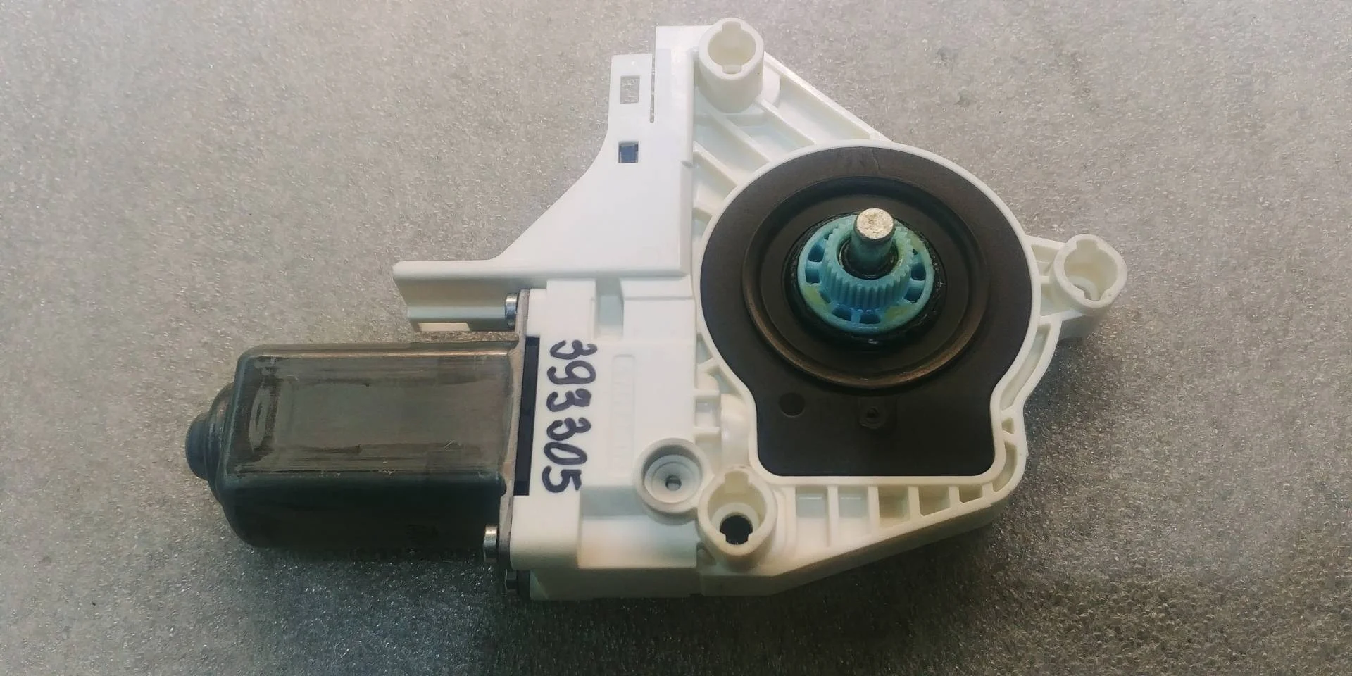 Моторчик стеклоподъемника двери Volkswagen Touareg 2 7P6 2015