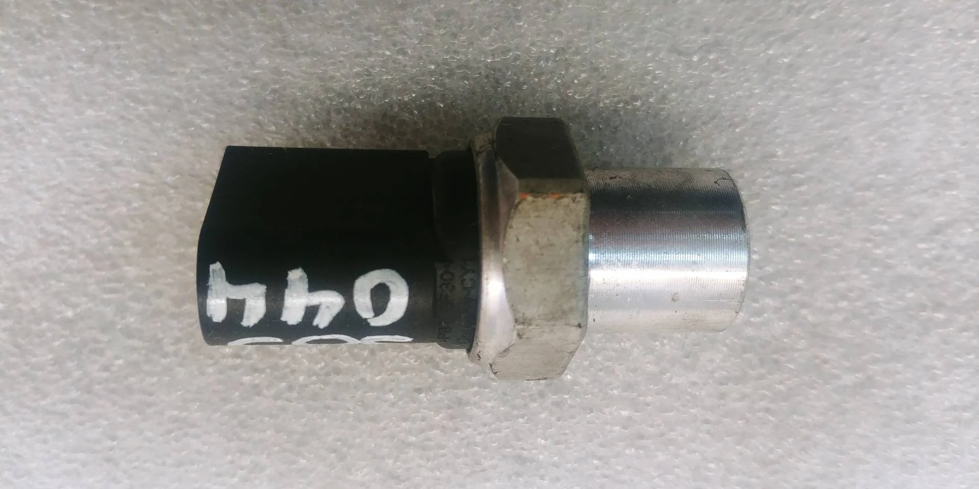 датчик давления масла Volkswagen Touareg 2 7P6 2014