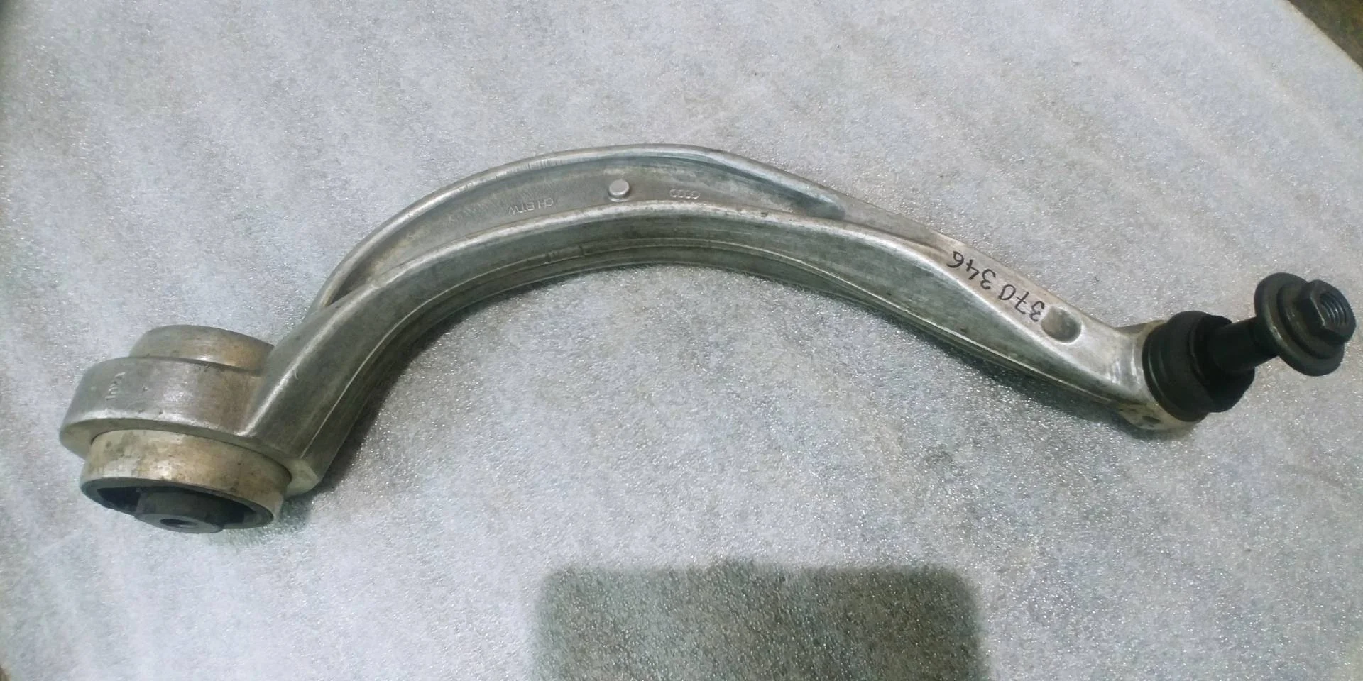 рычаг передний левый Audi A5 8T 8T 2010