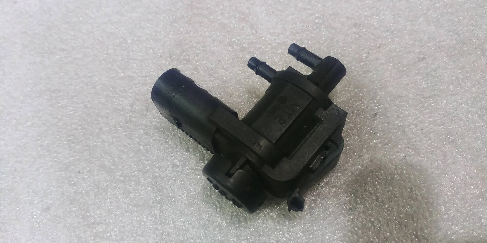 электромагнитный клапан Volkswagen Touareg 2 7P6 2012