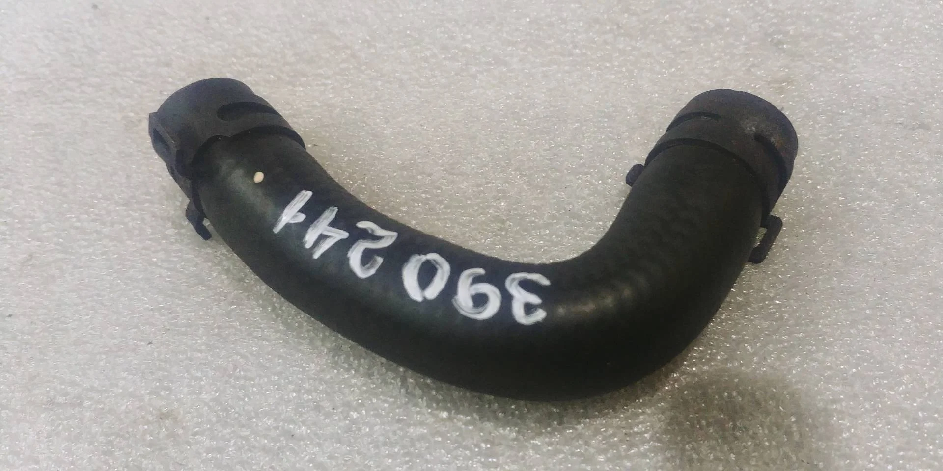 патрубок (трубопровод, шланг) Volkswagen Touareg 2 7P6 2013