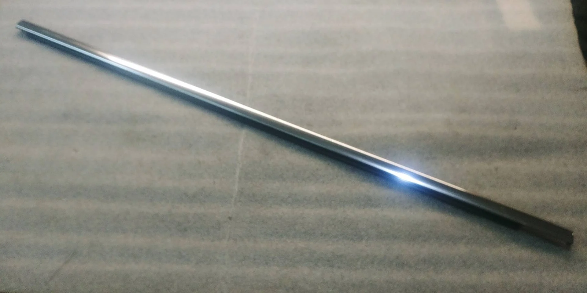 молдинг двери задней правой Volkswagen Touareg 2 7P6 2013