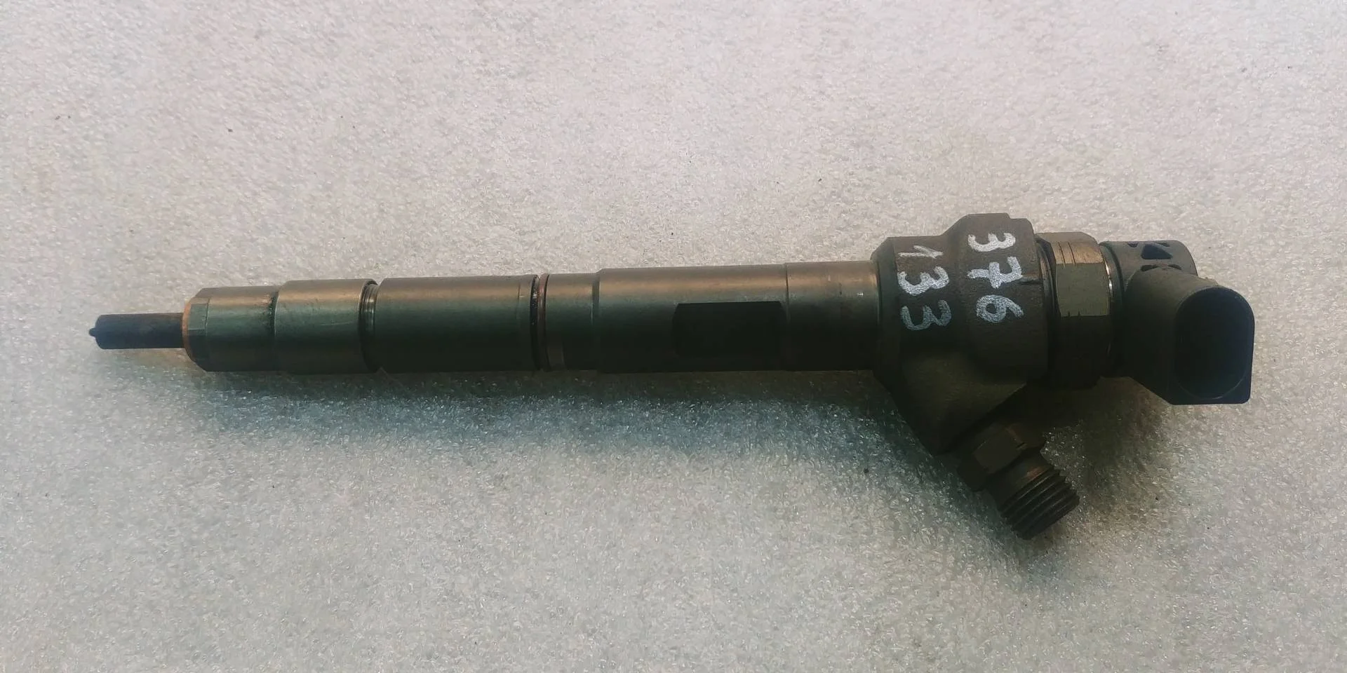 форсунка топливная Volkswagen Tiguan  2011