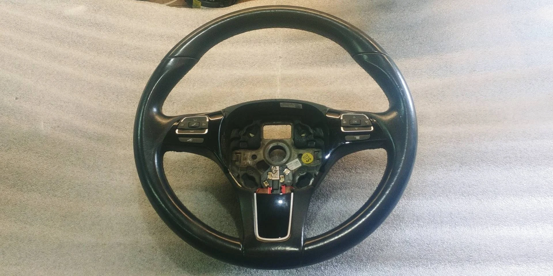 руль Volkswagen Touareg 2 7P6 2014