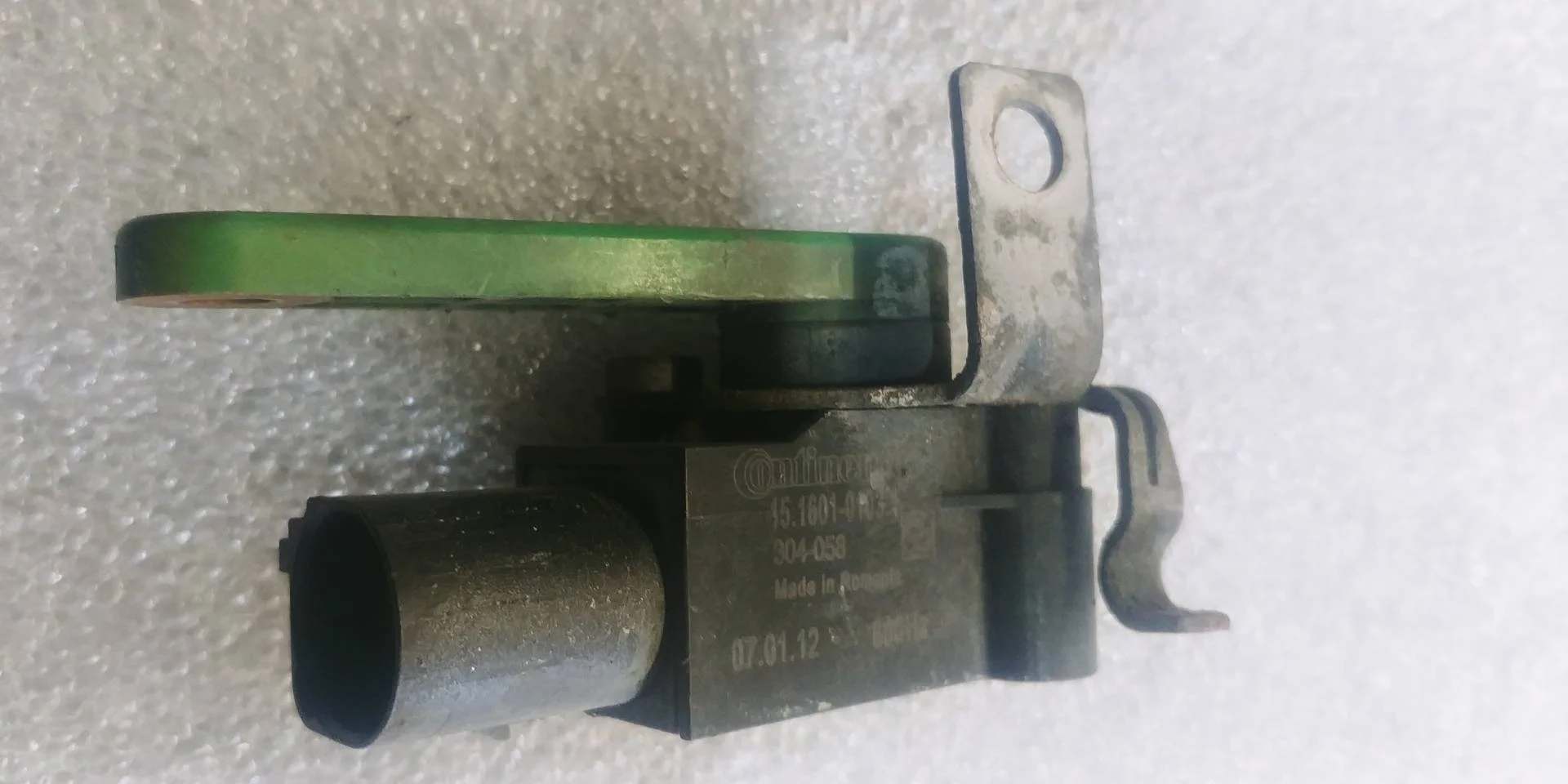 датчик дорожного просвета передний левый Volkswagen Touareg 2 7P6 2012