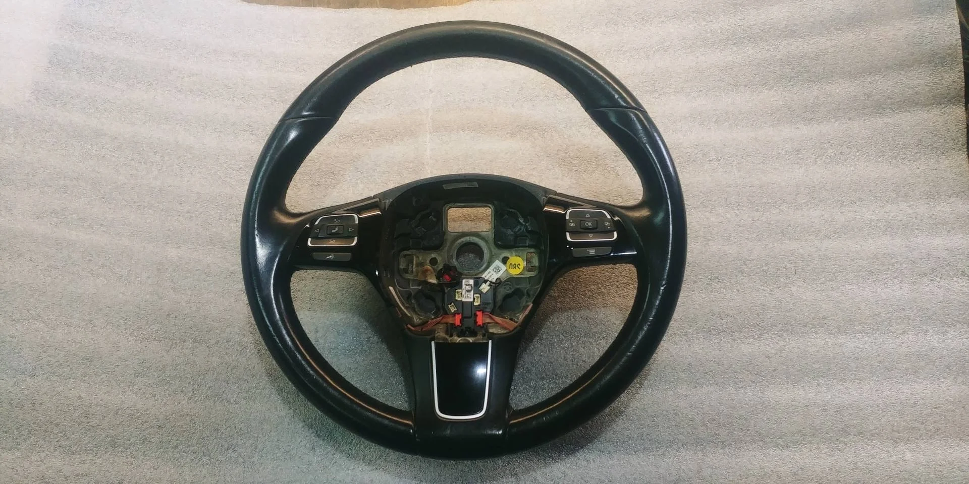 руль Volkswagen Touareg 2 7P6