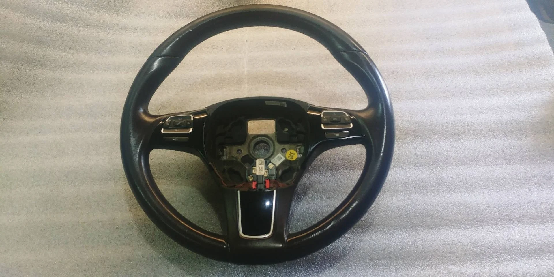 руль Volkswagen Touareg 2 7P6 2011