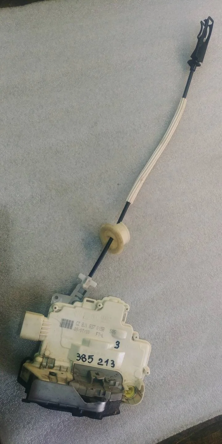 замок двери передней левой Volkswagen Touareg 2 7P6 2011