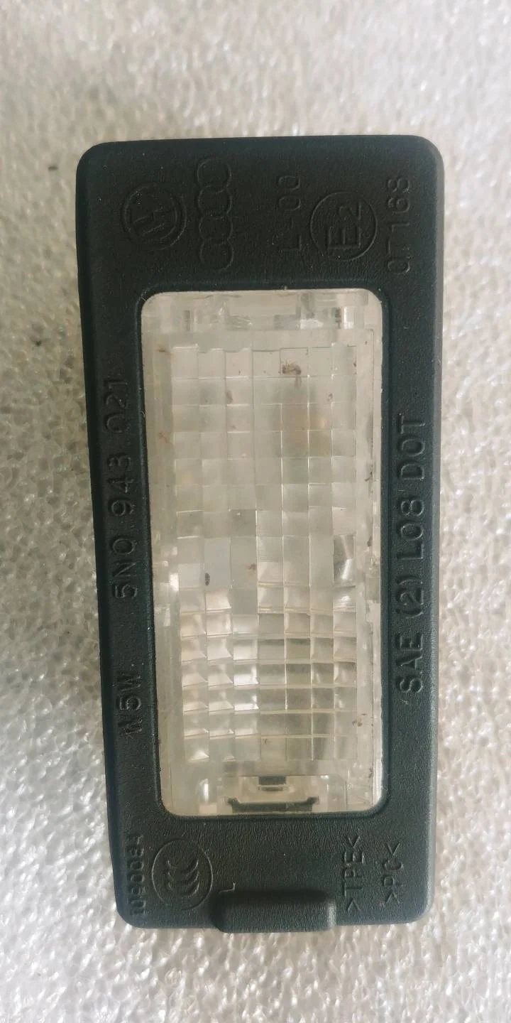 подсветка номера Volkswagen Touareg 2 7P6 2012