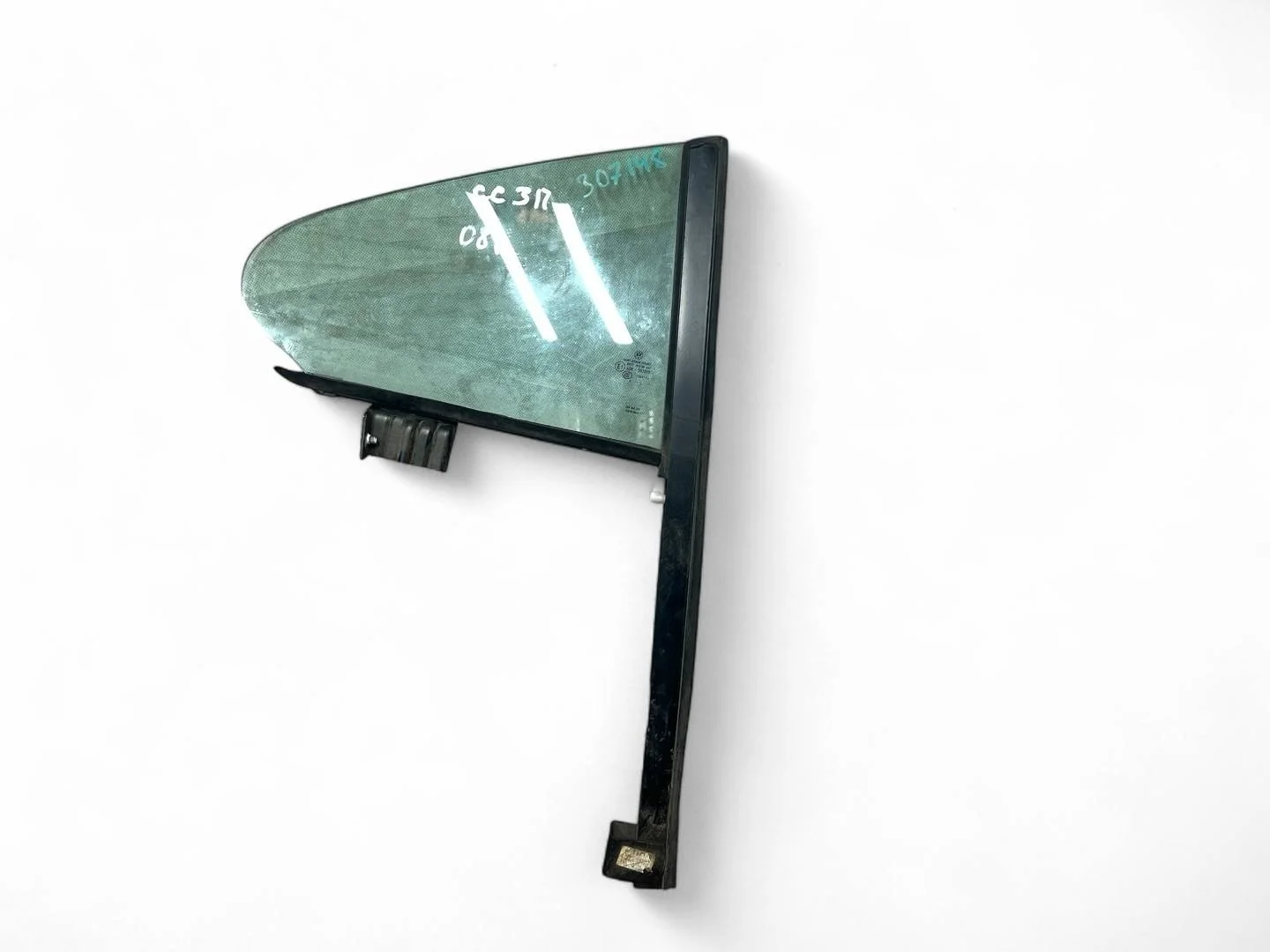 стекло двери задней правой Volkswagen Passat CC