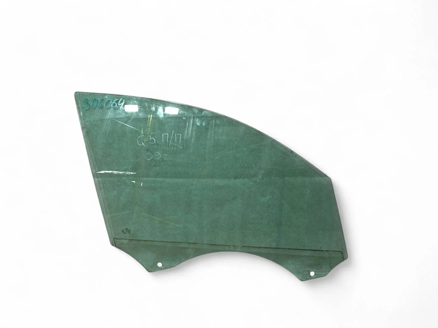 стекло двери передней правой Audi Q5 8R