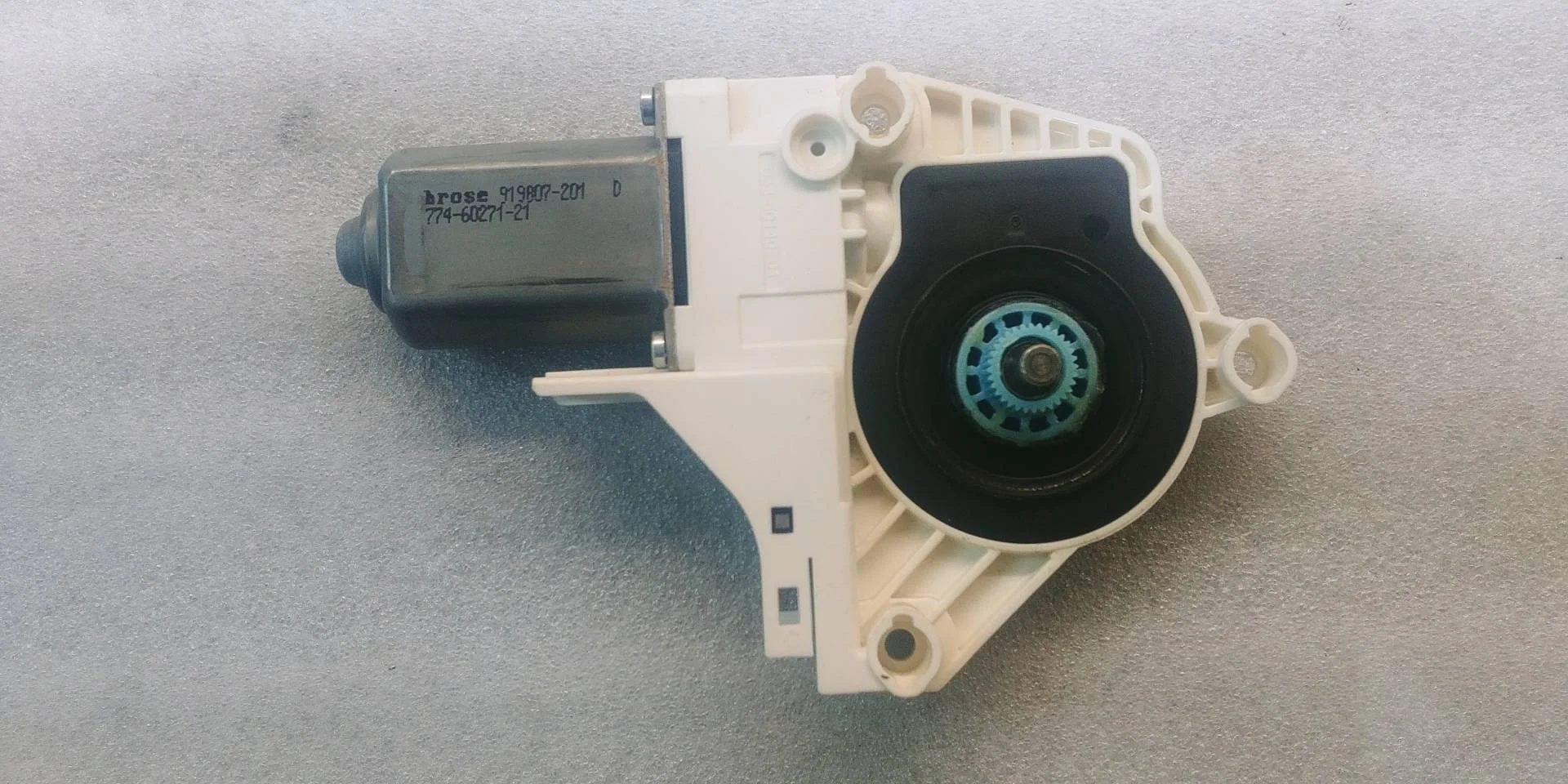 Моторчик стеклоподъемника двери Volkswagen Touareg 2