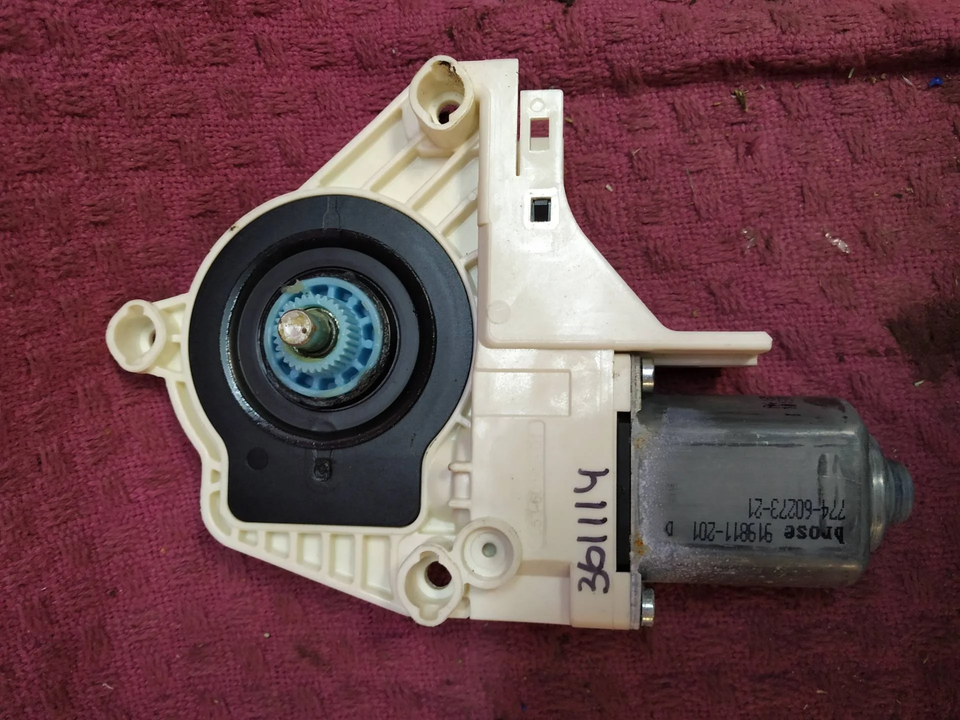 Моторчик стеклоподъемника двери Volkswagen Touareg 2