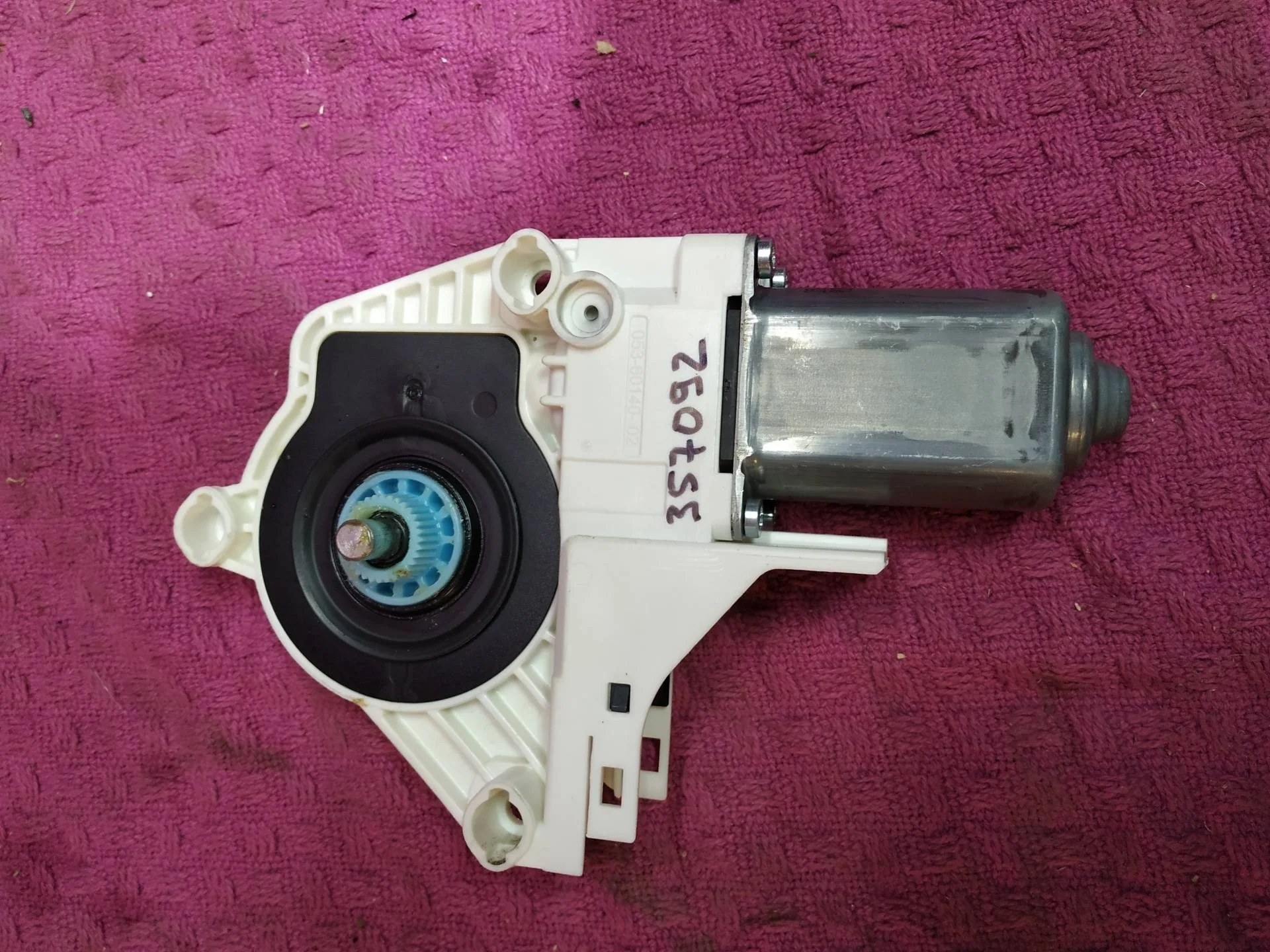 Моторчик стеклоподъемника двери Volkswagen Touareg 2