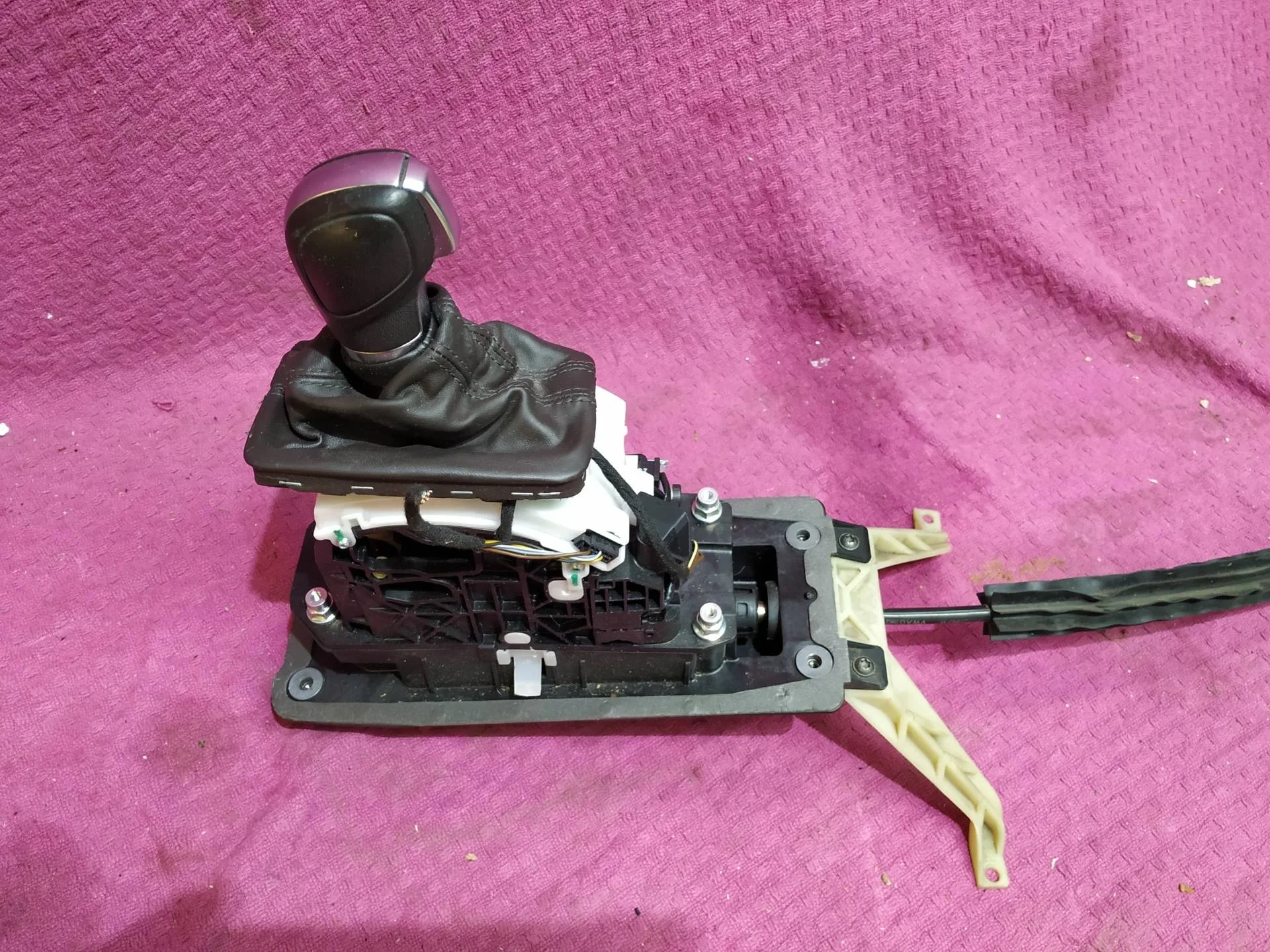 Кулиса переключения передач Volkswagen Touareg 2