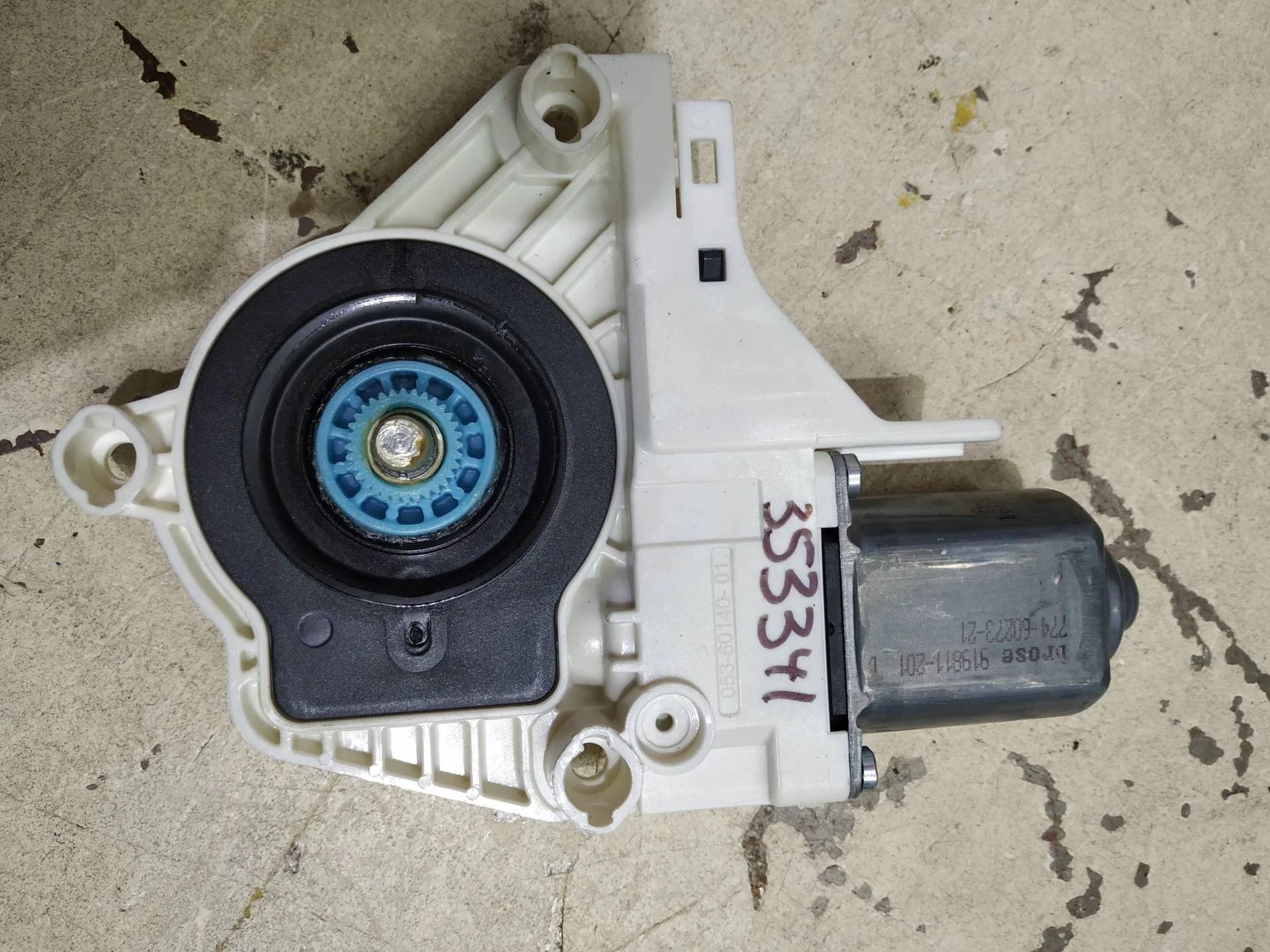 Моторчик стеклоподъемника двери Volkswagen Touareg 2