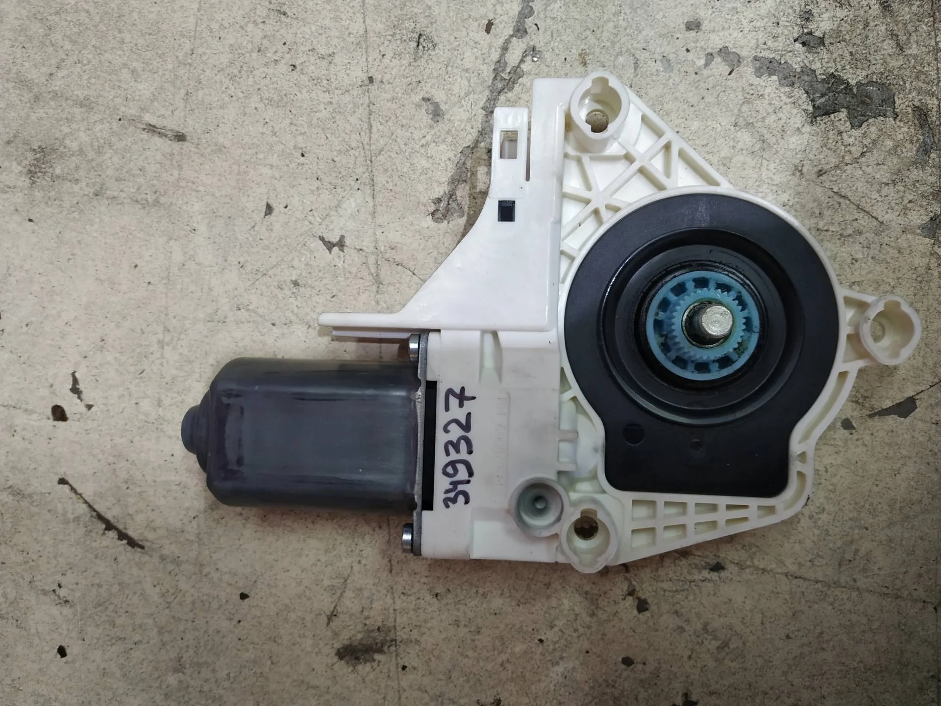 Моторчик стеклоподъемника двери Volkswagen Touareg 2