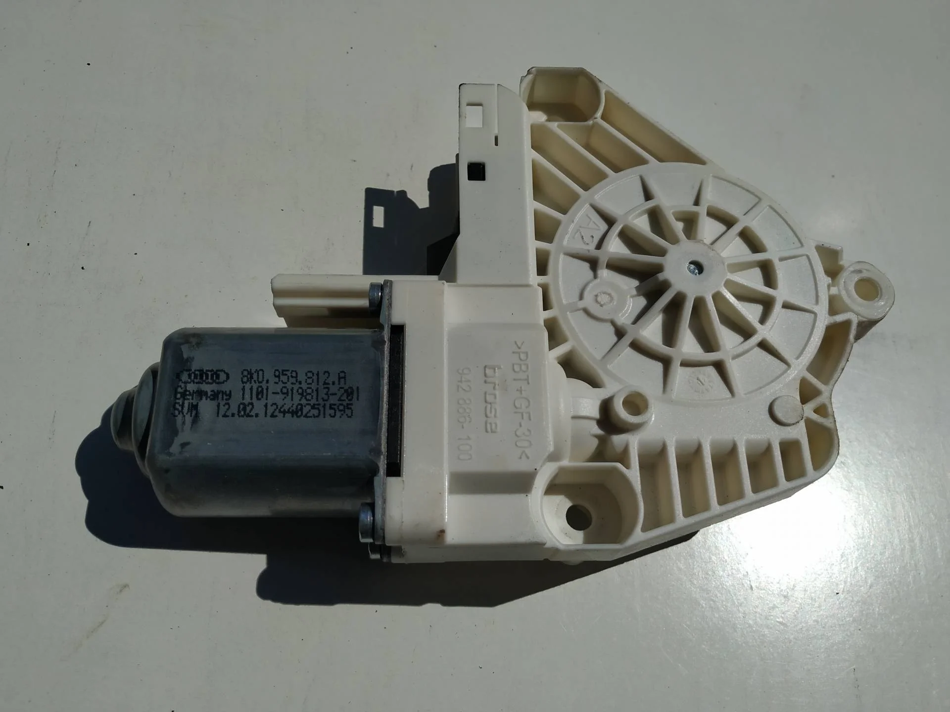 Моторчик стеклоподъемника двери Volkswagen Touareg 2