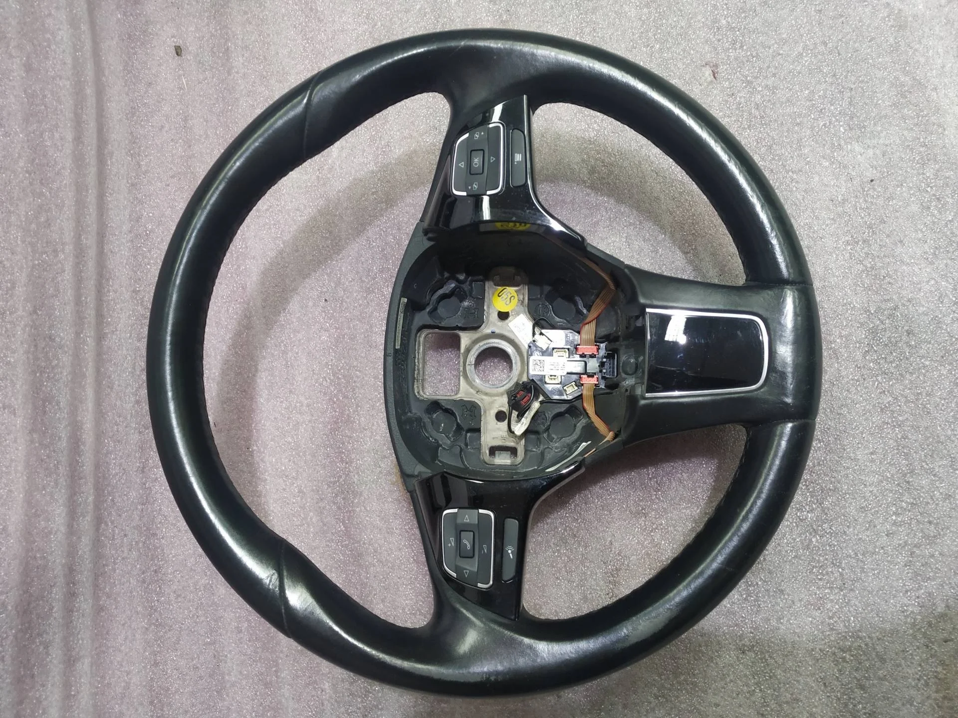 руль Volkswagen Touareg 2  2013