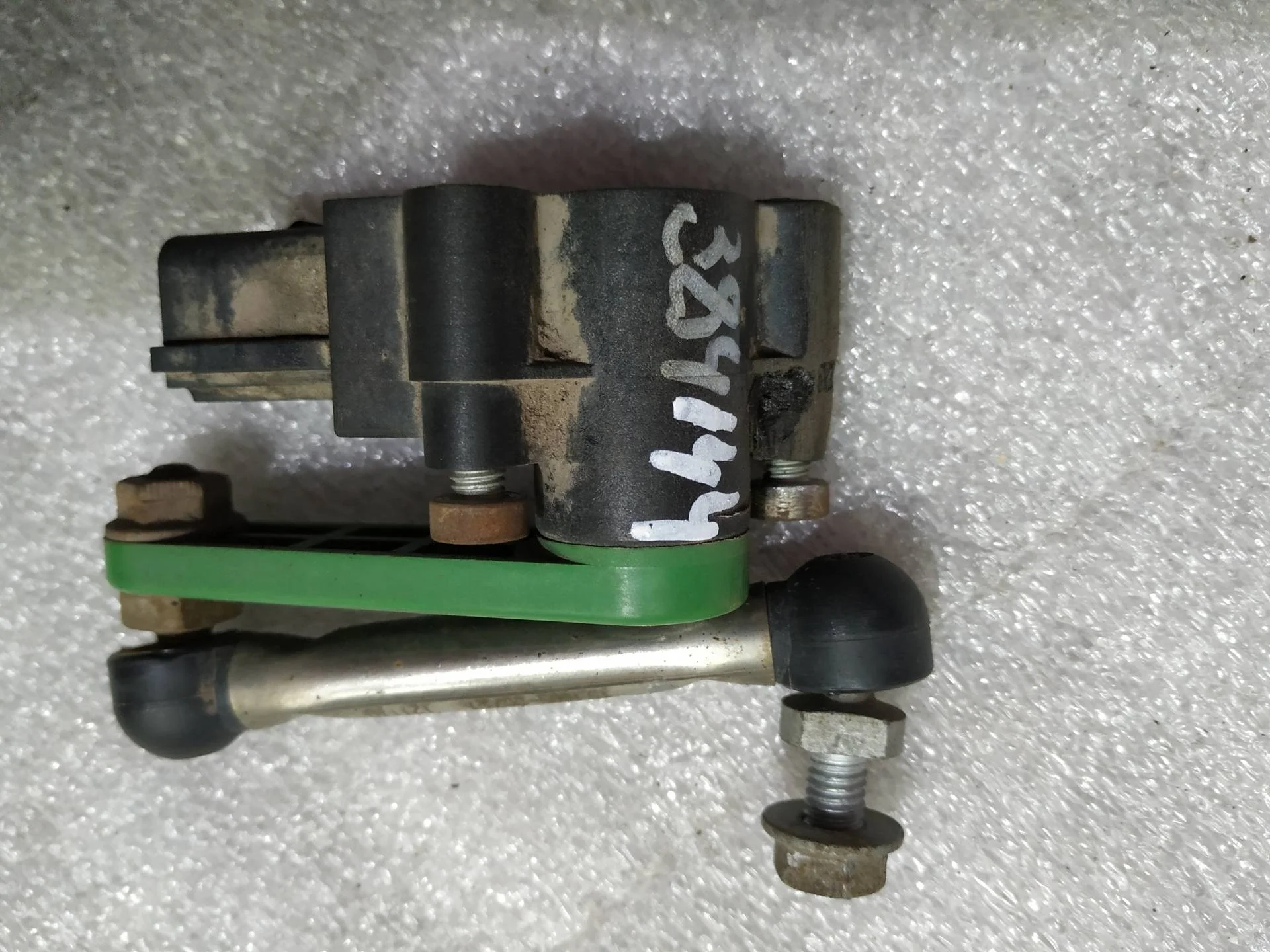 датчик дорожного просвета задний Volkswagen Touareg 2  2013