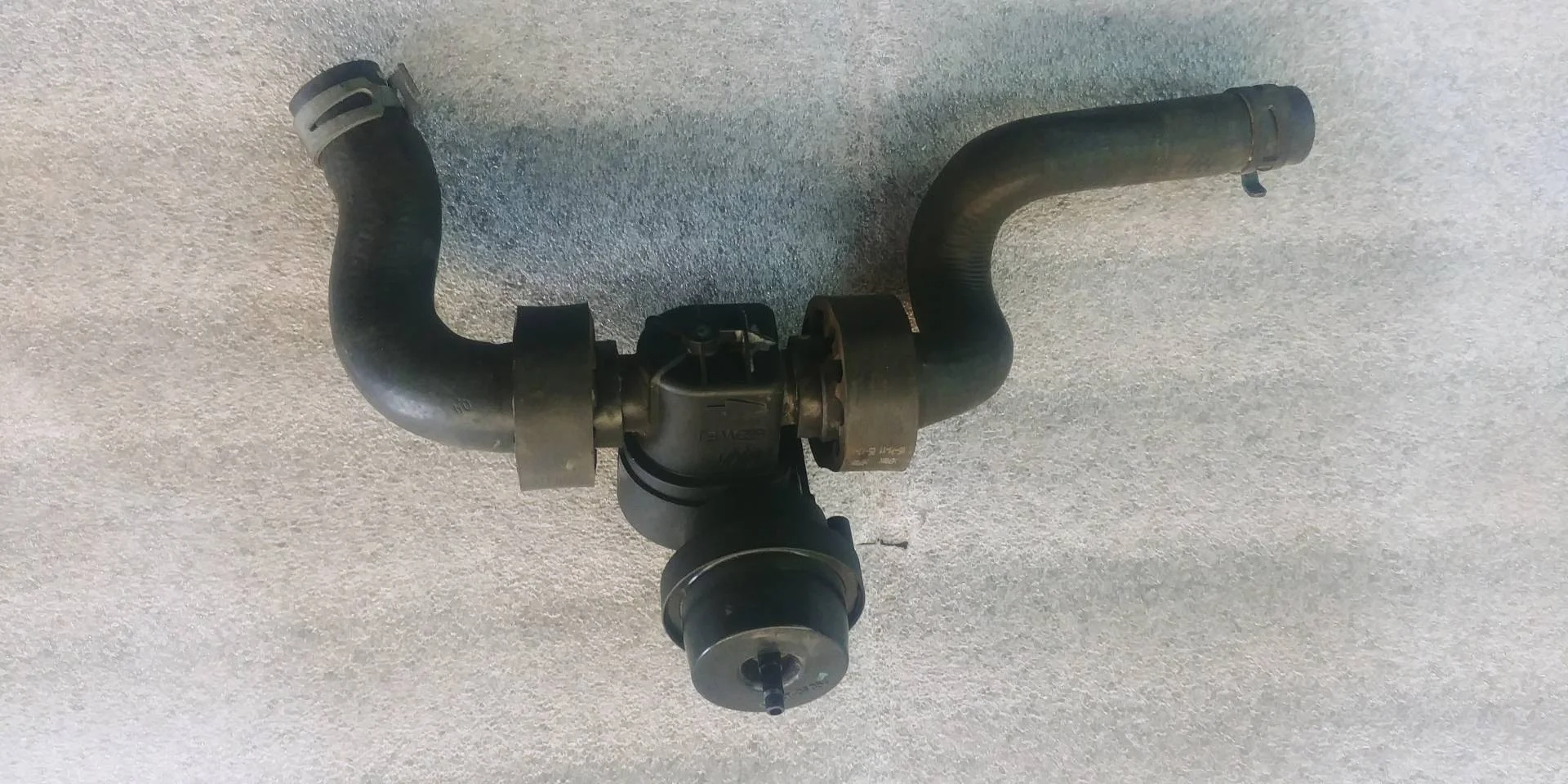 кран отопителя (печки) Volkswagen Touareg 2  2013