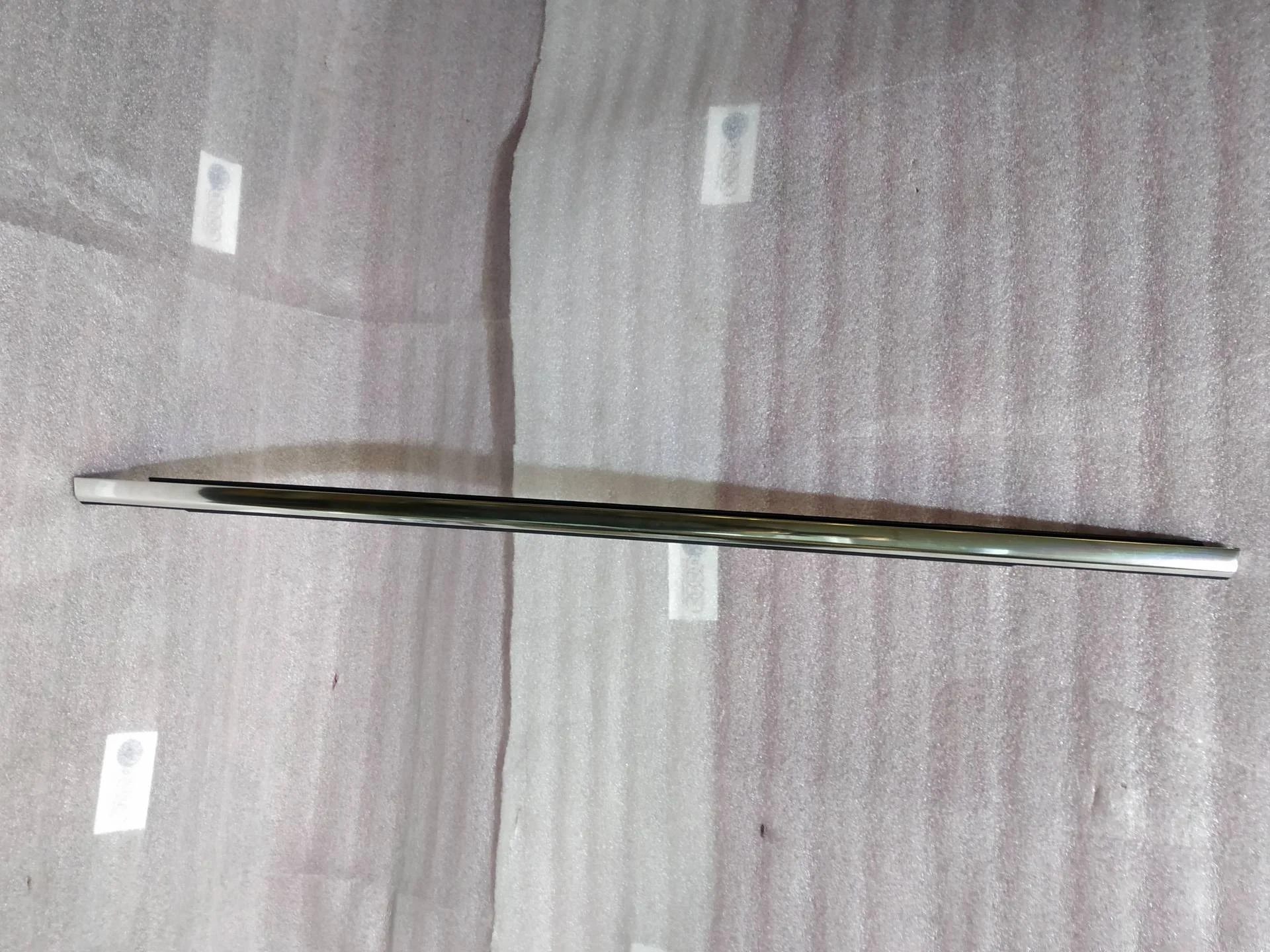 молдинг двери задней правой Volkswagen Touareg 2  2013