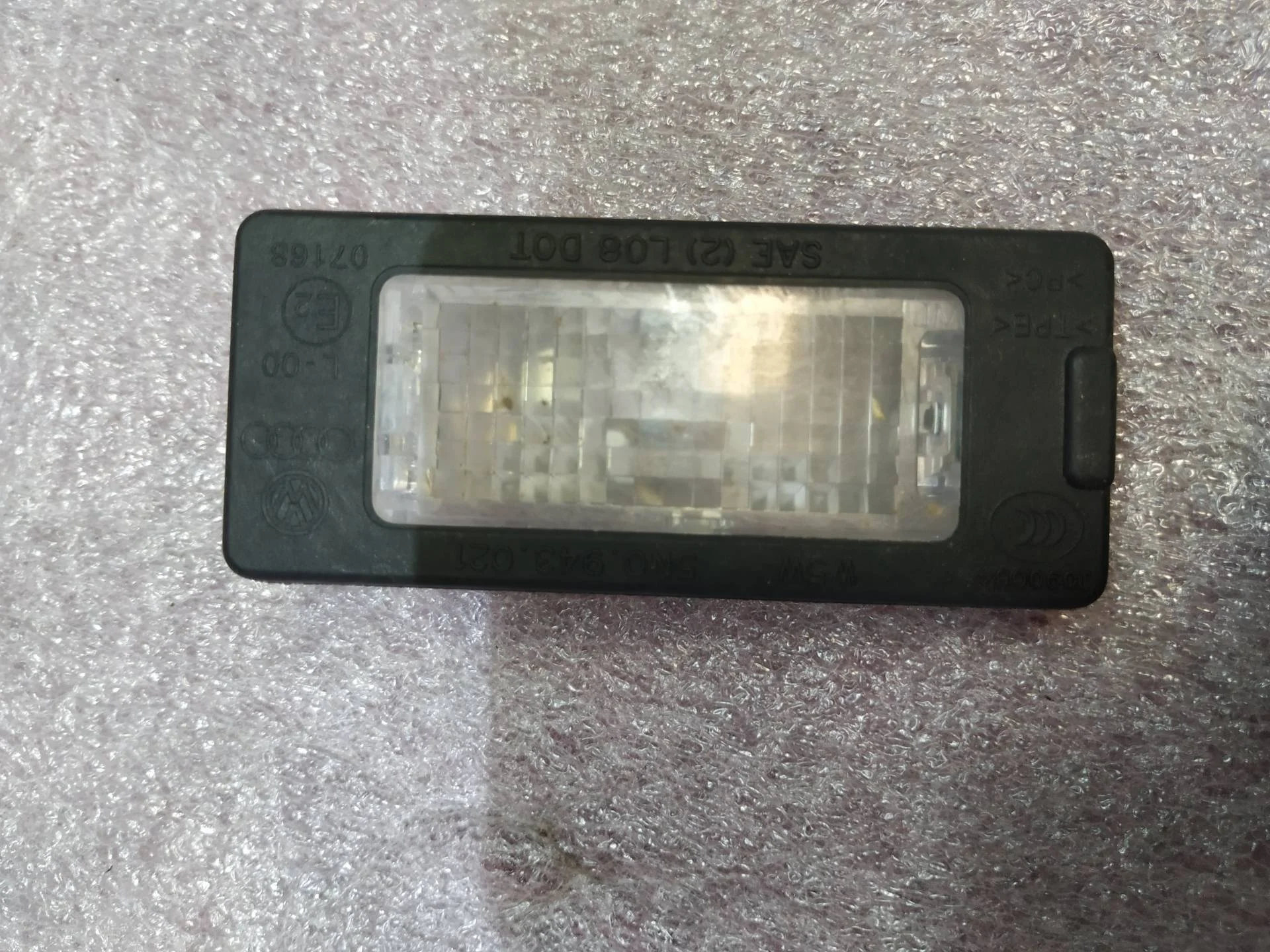 подсветка номера Volkswagen Touareg 2  2013