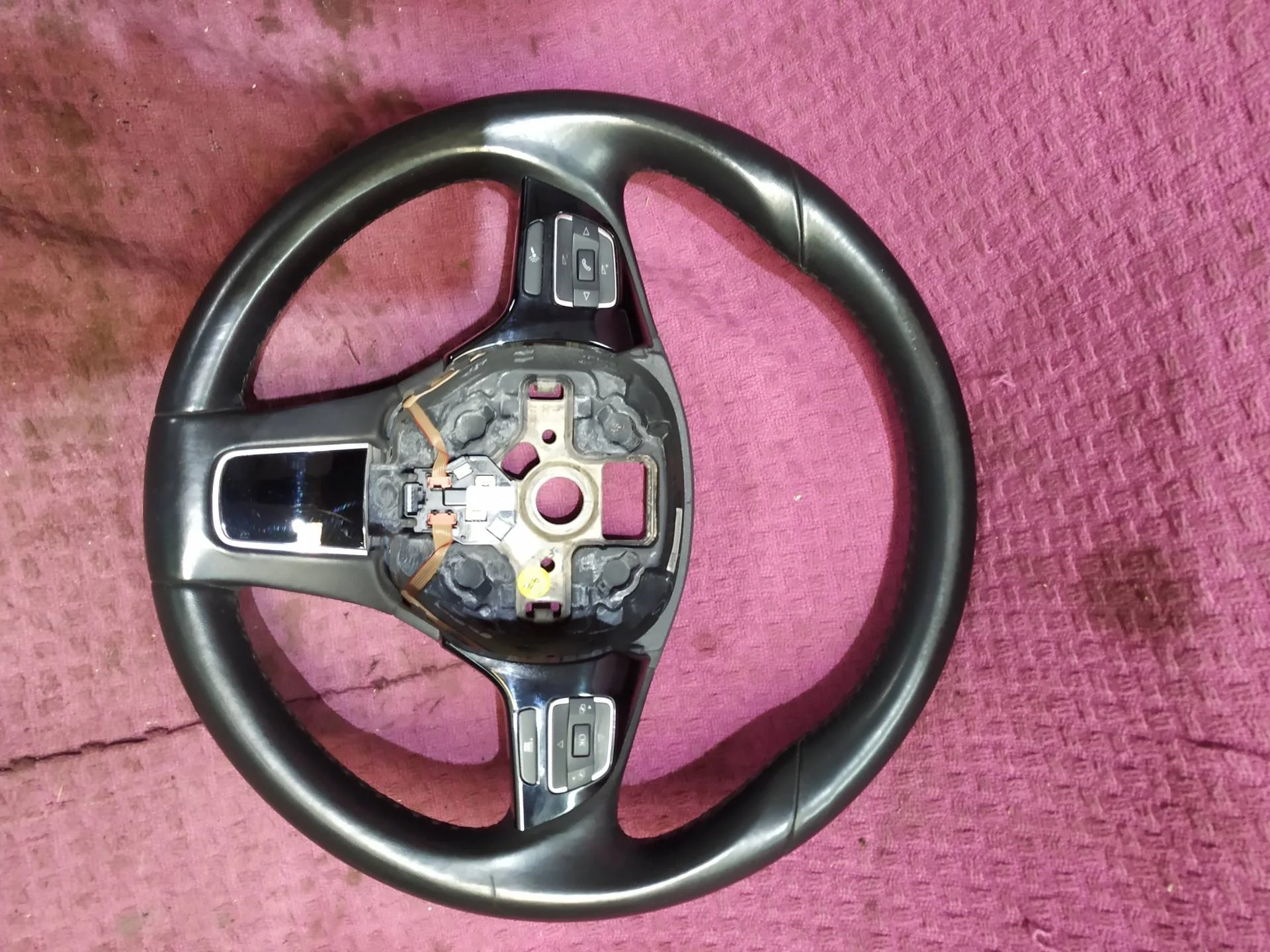 руль Volkswagen Touareg 2  2013