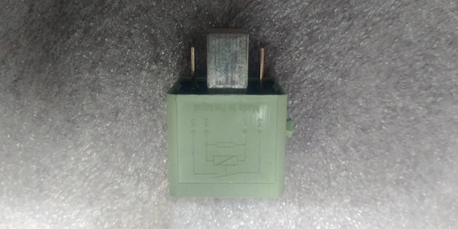 реле электровентилятора Volkswagen Touareg 2  2013