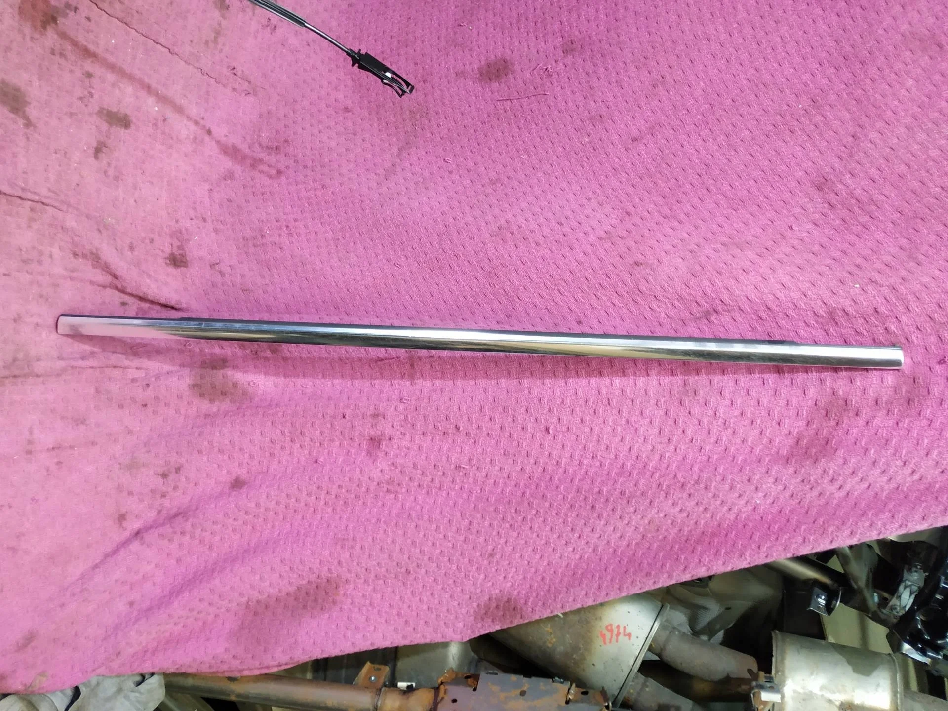 молдинг двери задней правой Volkswagen Touareg 2  2013