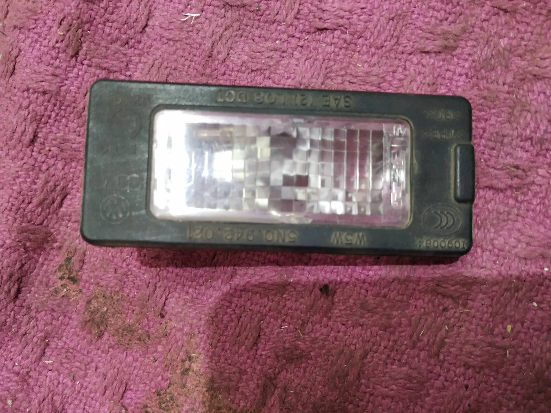 подсветка номера Volkswagen Touareg 2  2013