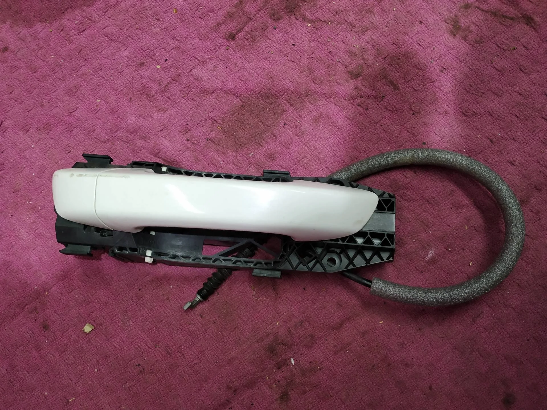 ручка наружная двери задней Volkswagen Touareg 2  2013