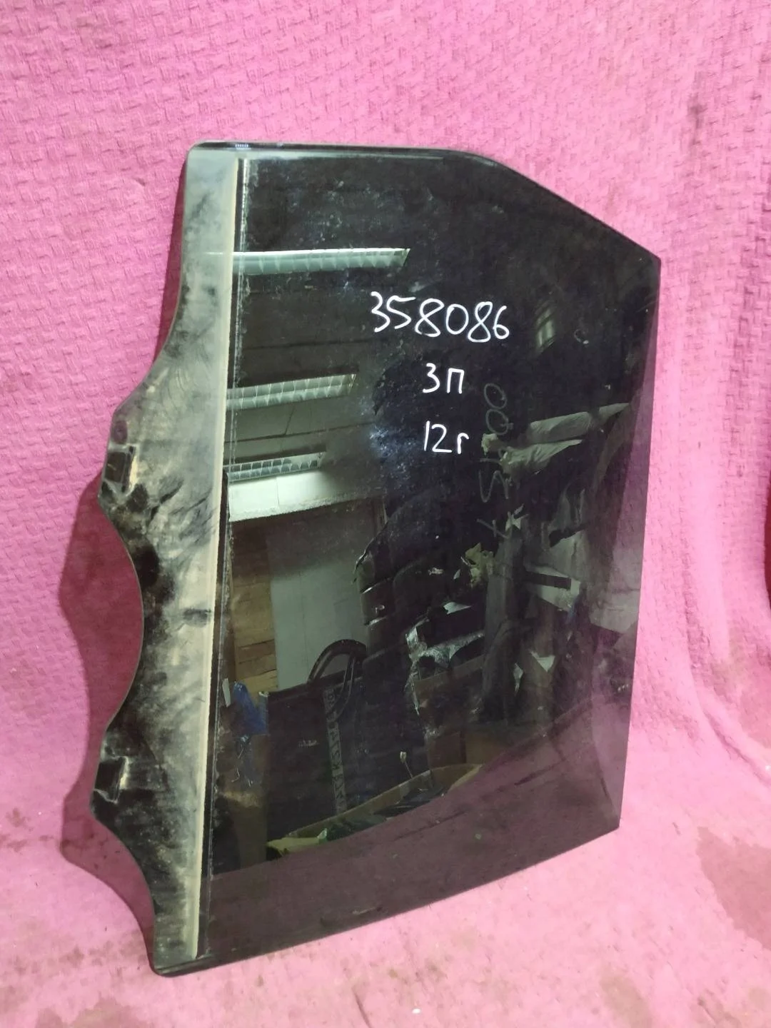 стекло двери задней правой Volkswagen Touareg 2  2013