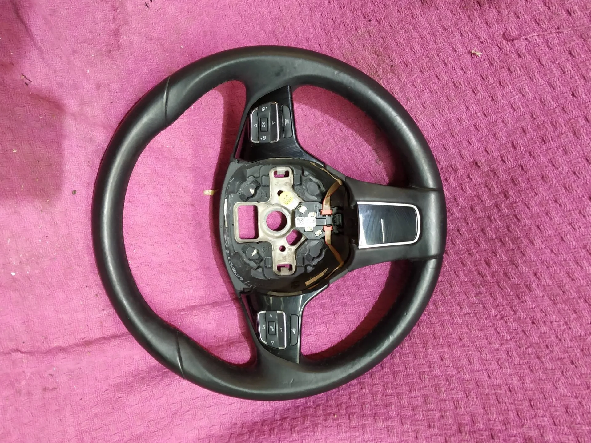 руль Volkswagen Touareg 2  2013