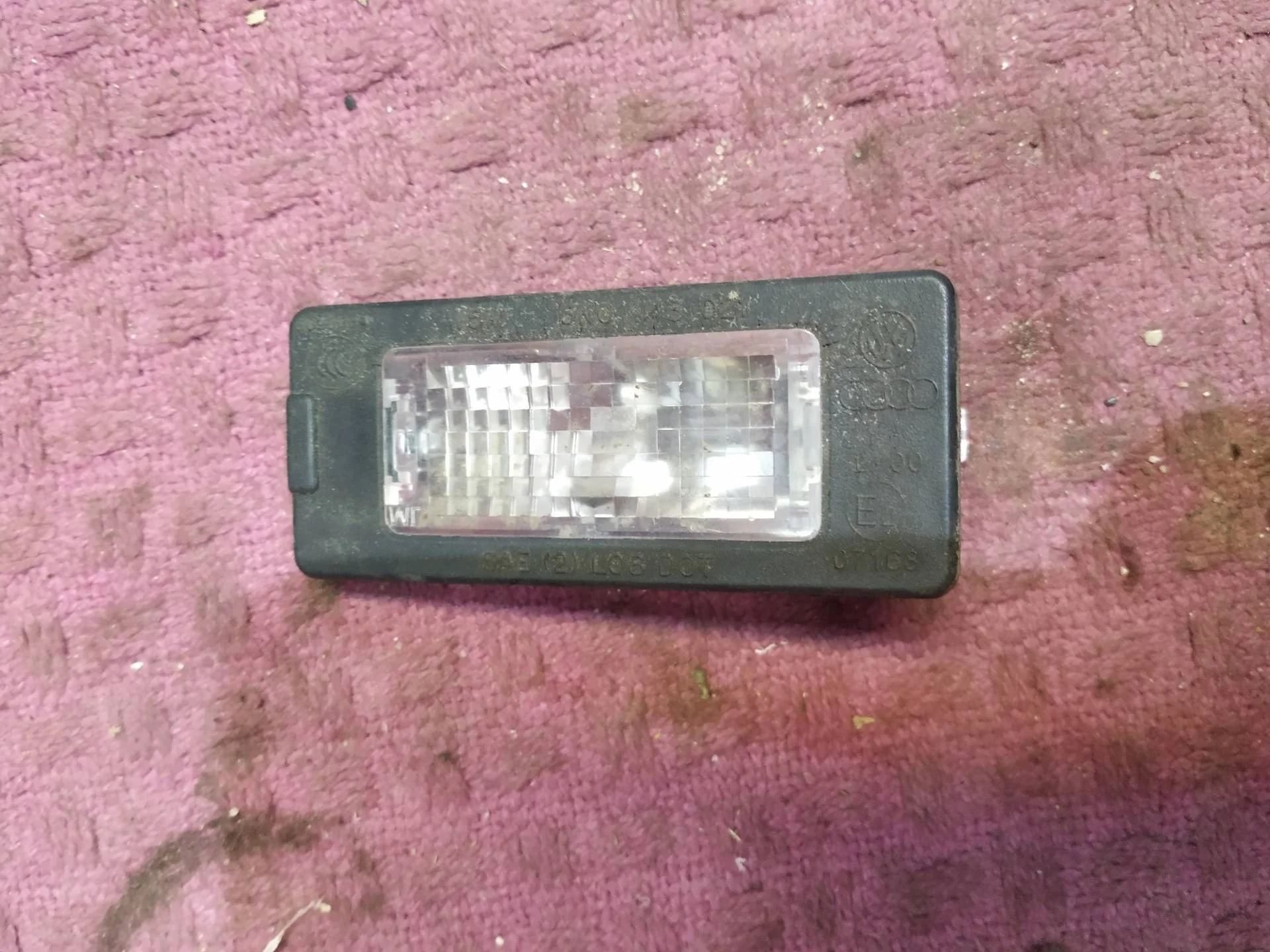 подсветка номера Volkswagen Touareg 2  2013