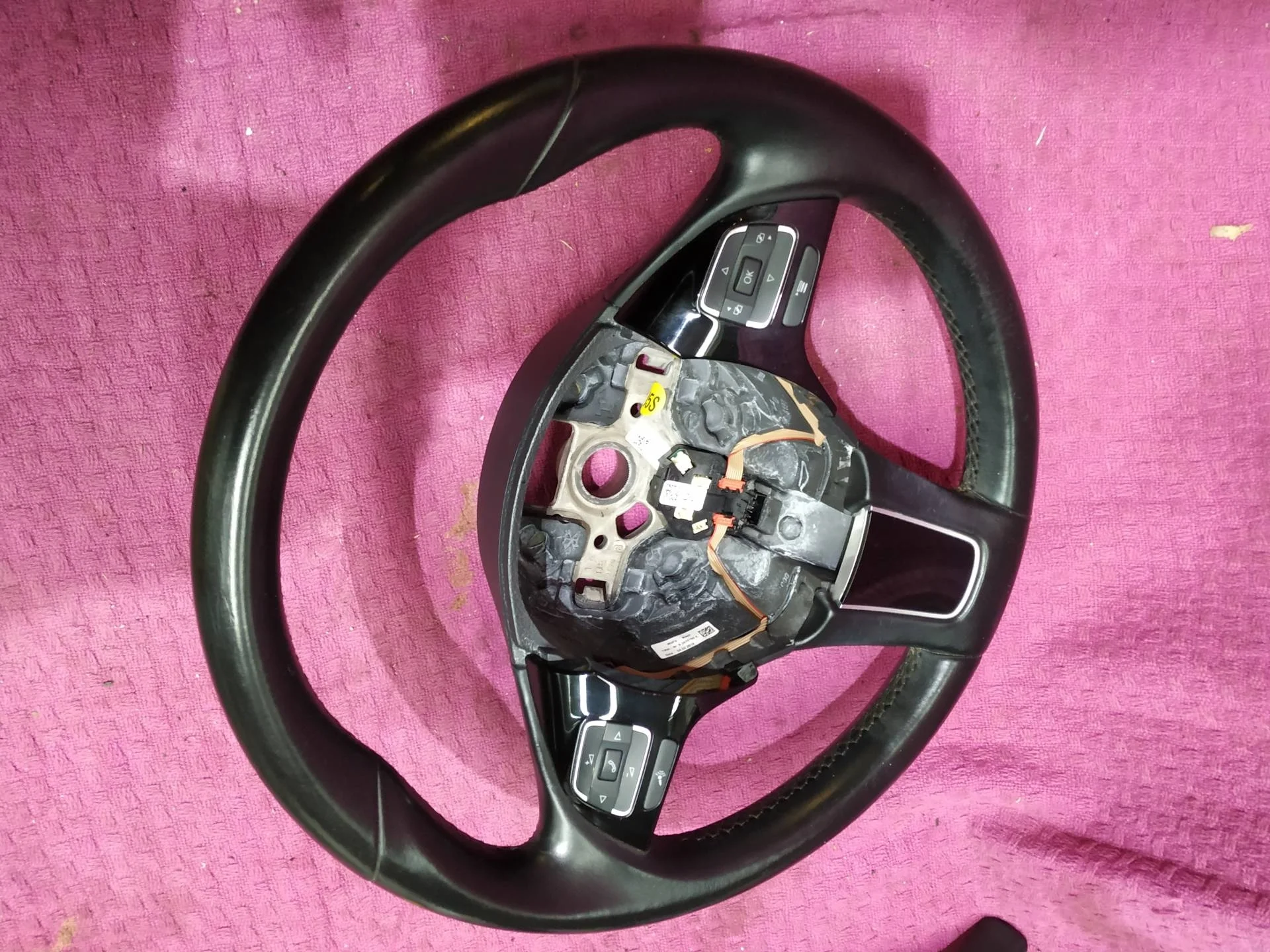 руль Volkswagen Touareg 2  2013